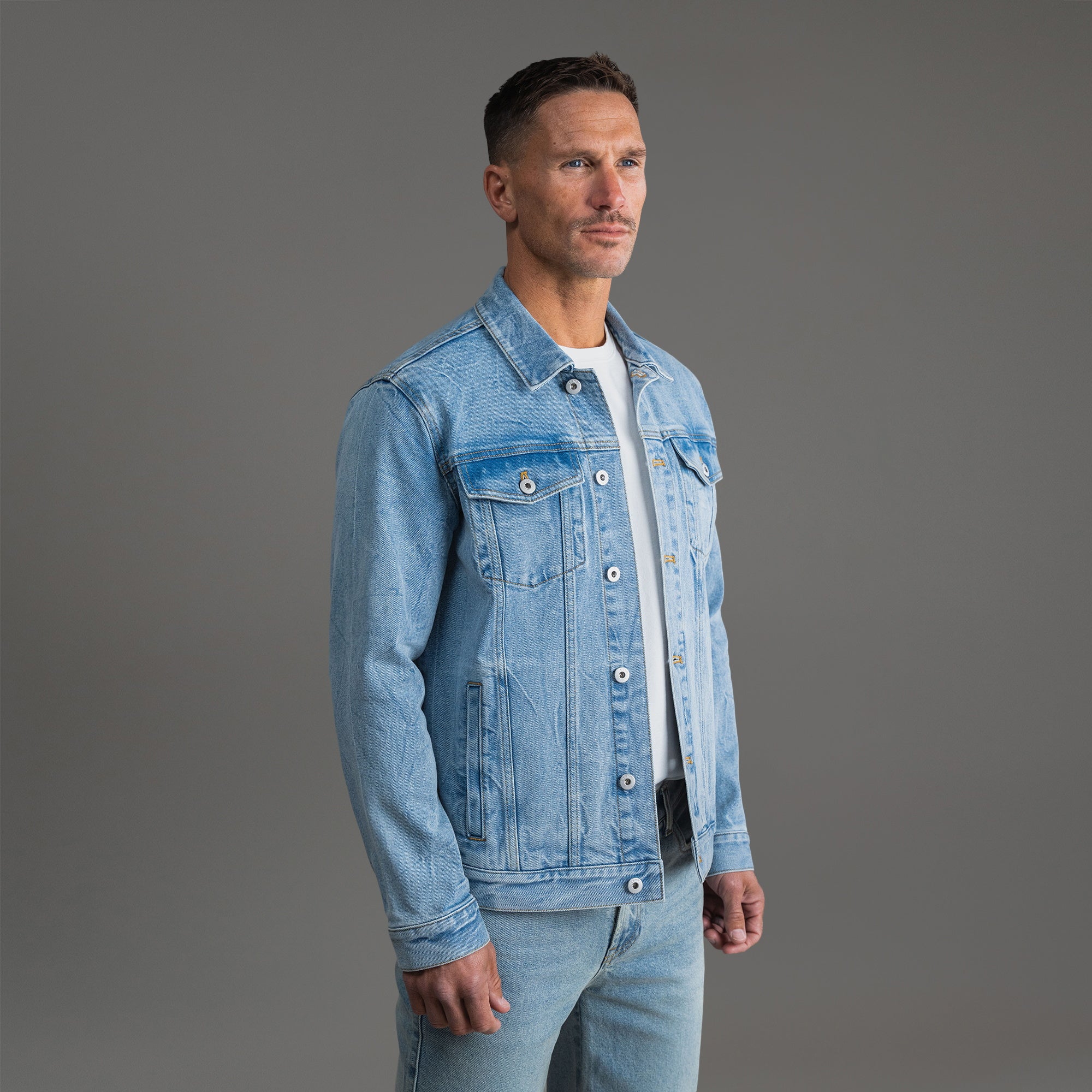 Tags:(6'0" - 180 lbs|Tailored) men's custom denim jacket model Tyler in Sandblast