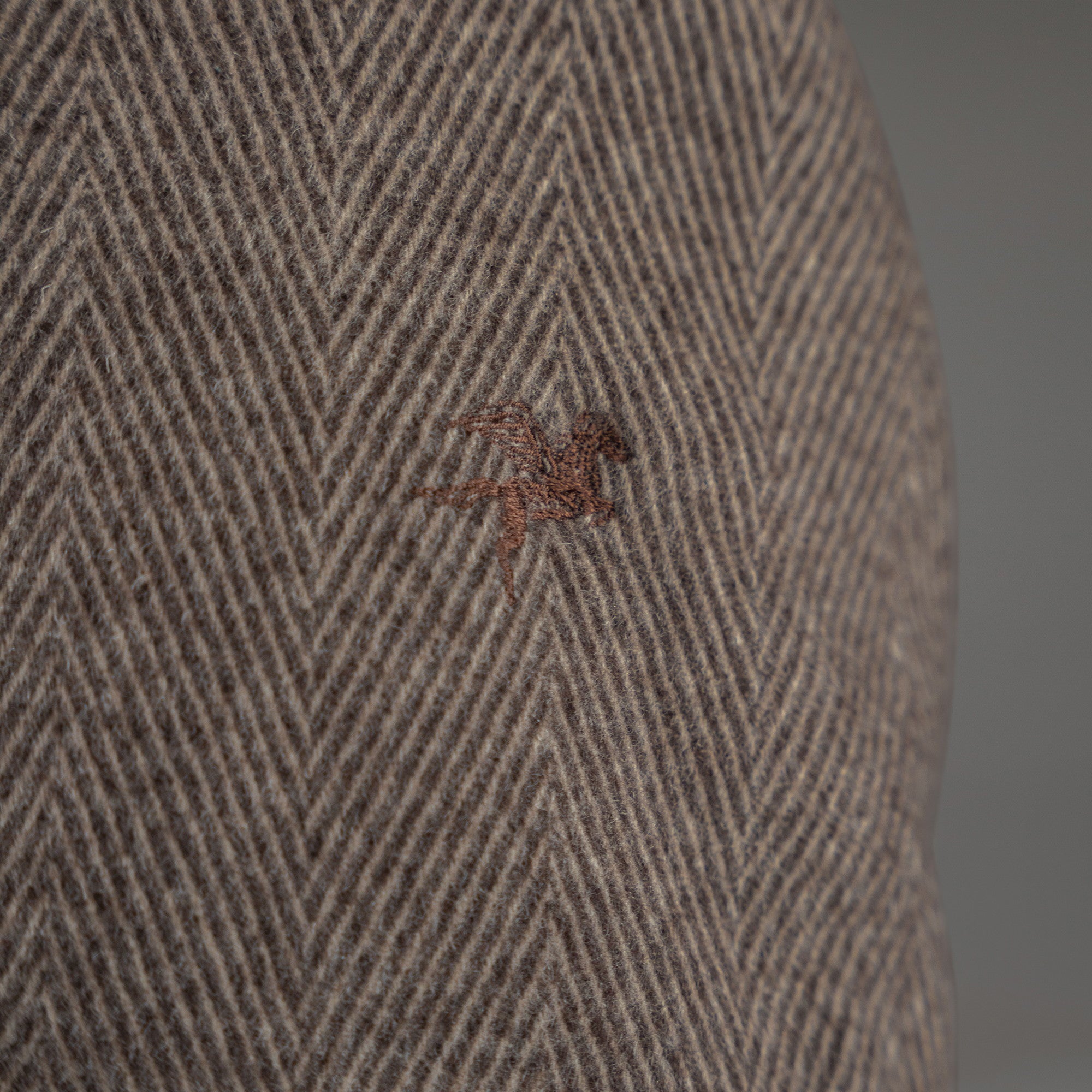 Tags:(6'0"|180 lbs) Bespoke custom linen men's suit los angeles model Tyler in  Brown