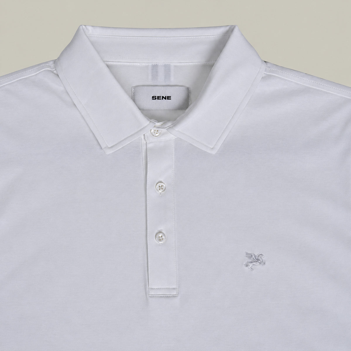 Pima Reserve Polo model Matteo in White
