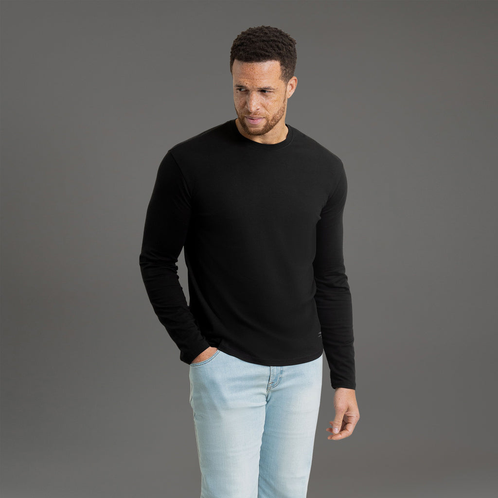 Custom longsleeve t-shirt on model Glen in Black