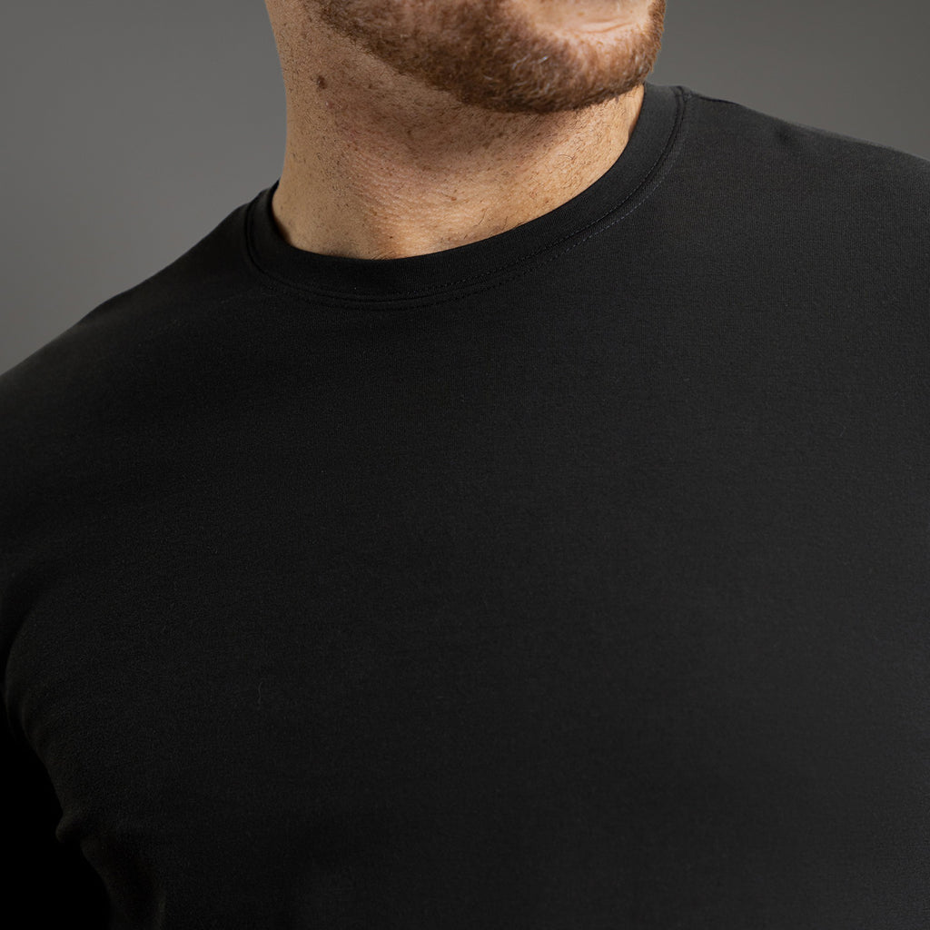 Custom longsleeve t-shirt on model Glen in Black