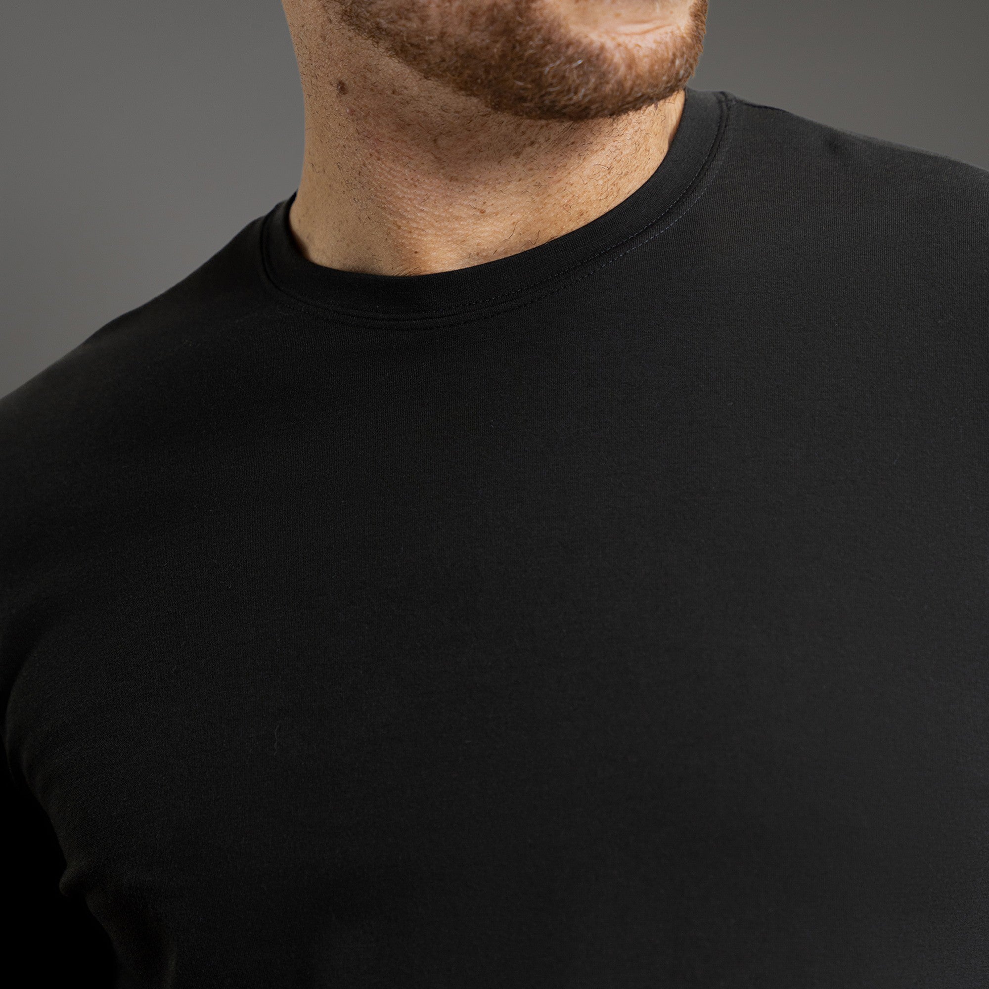 Custom longsleeve t-shirt on model Glen in Black