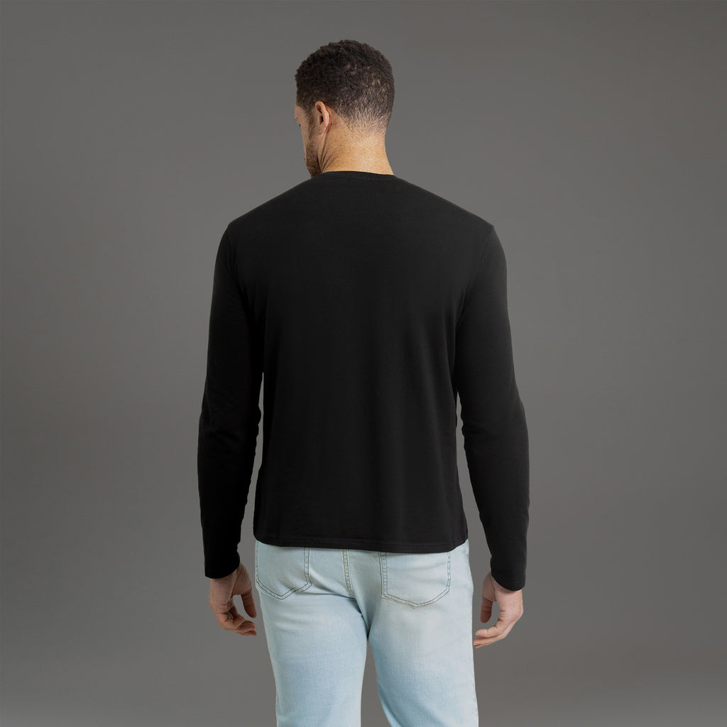 Custom longsleeve t-shirt on model Glen in Black