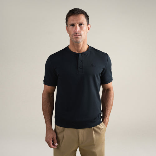 Tags:(6'0" - 180 lbs|Medium) custom t-shirt tee model Tyler in Black
