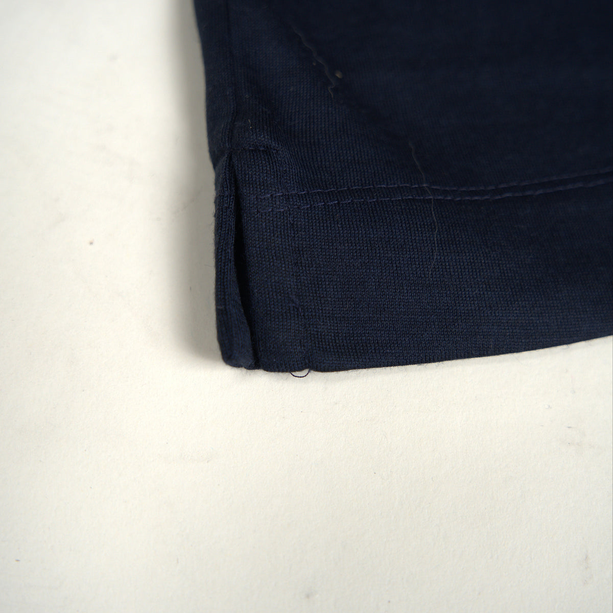 Merino Wool Polo model Matteo in Dark Navy