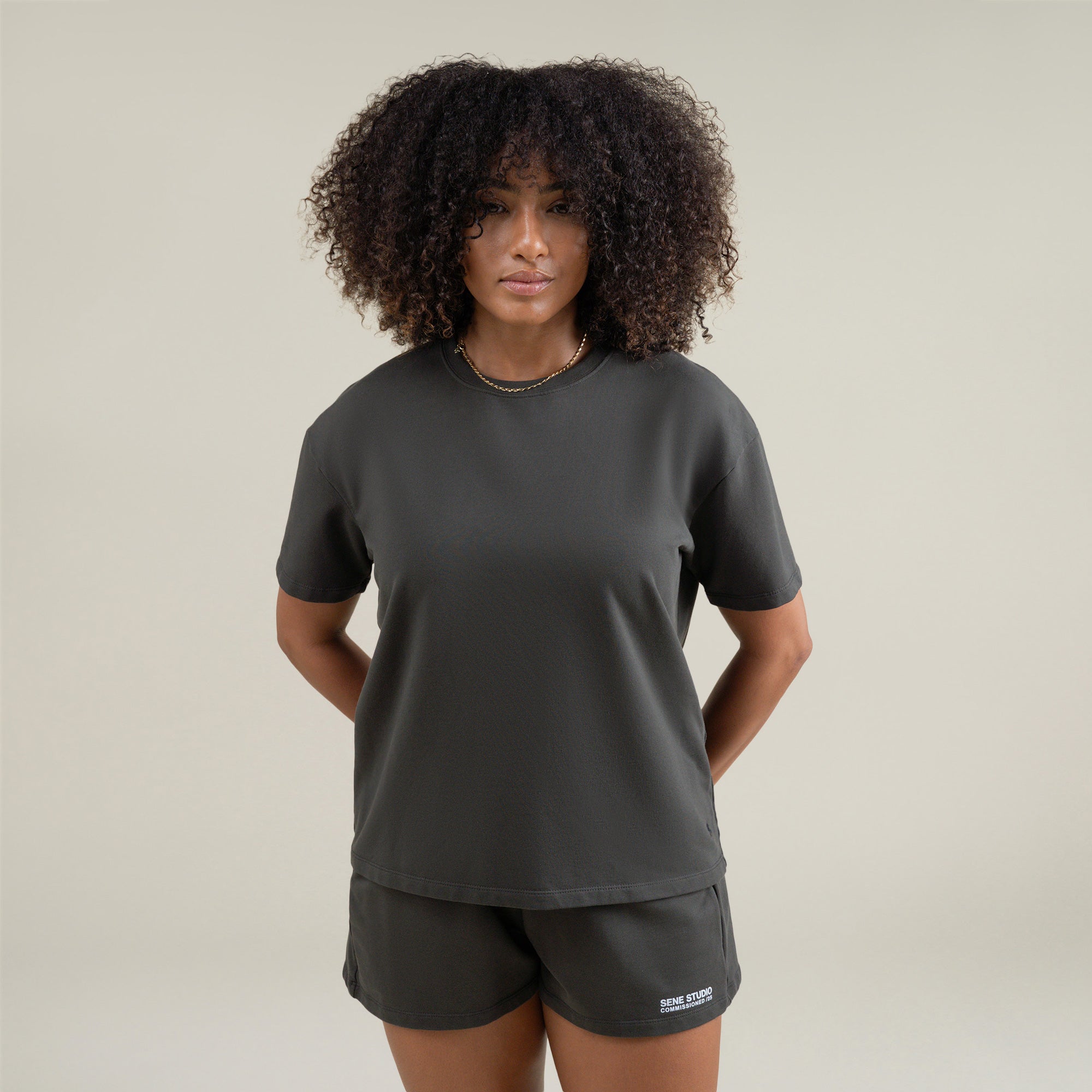  custom t-shirt tee model Melissa in Smoke