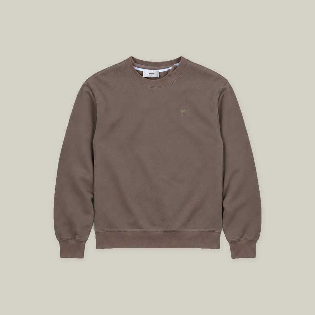 Evening Crewneck Sweater model Guillermo in Tobacco