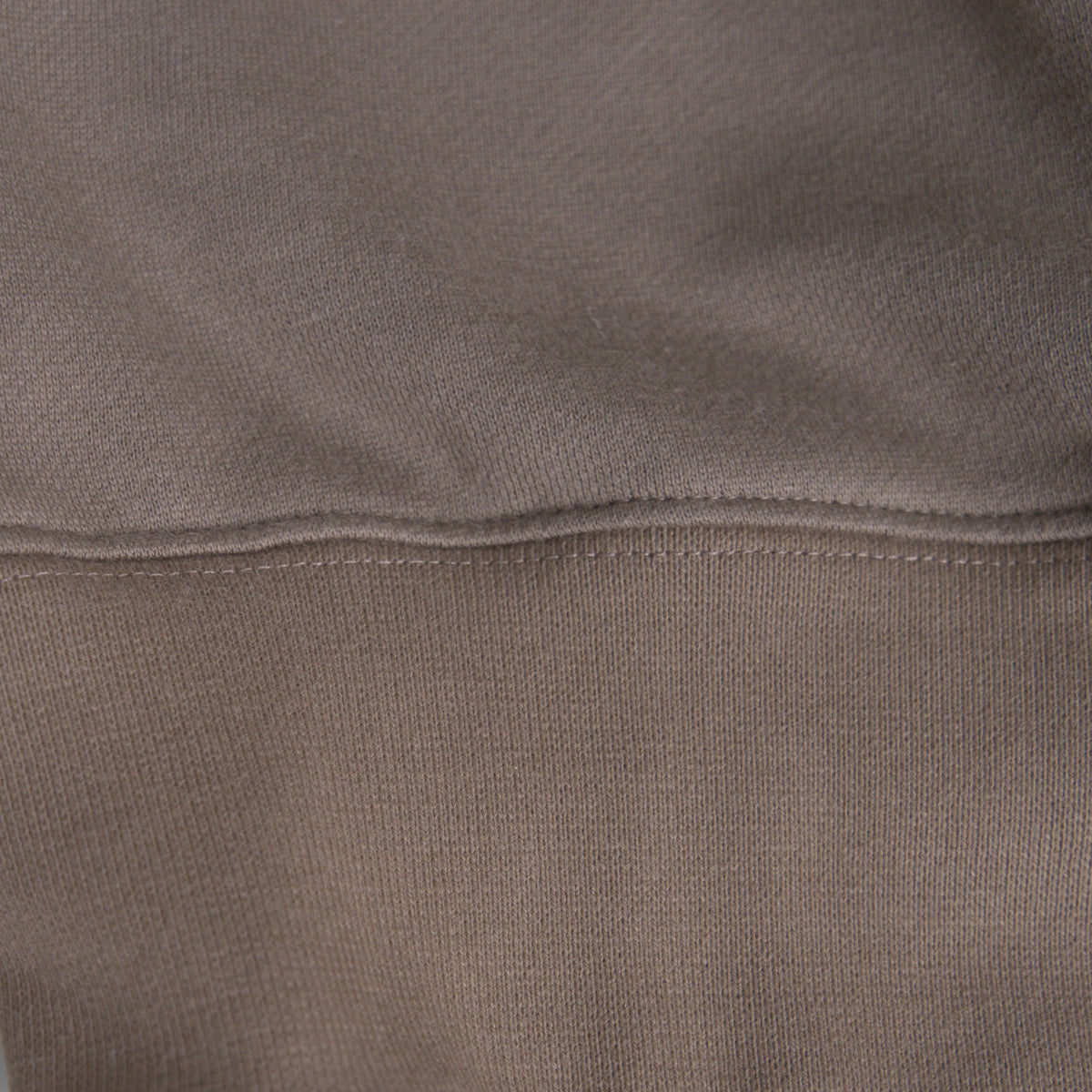 Evening Crewneck Sweater model Guillermo in Tobacco