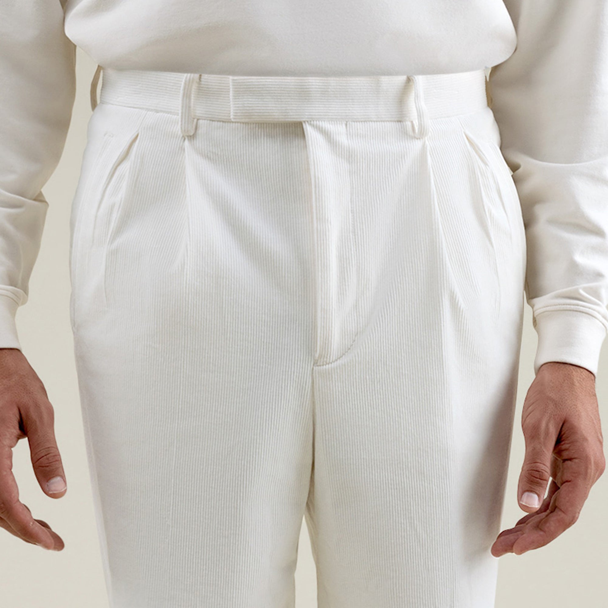 Tags:(Large | 6'1" - 165) Custom Peak Lapel Tuxedo model Jessey in White