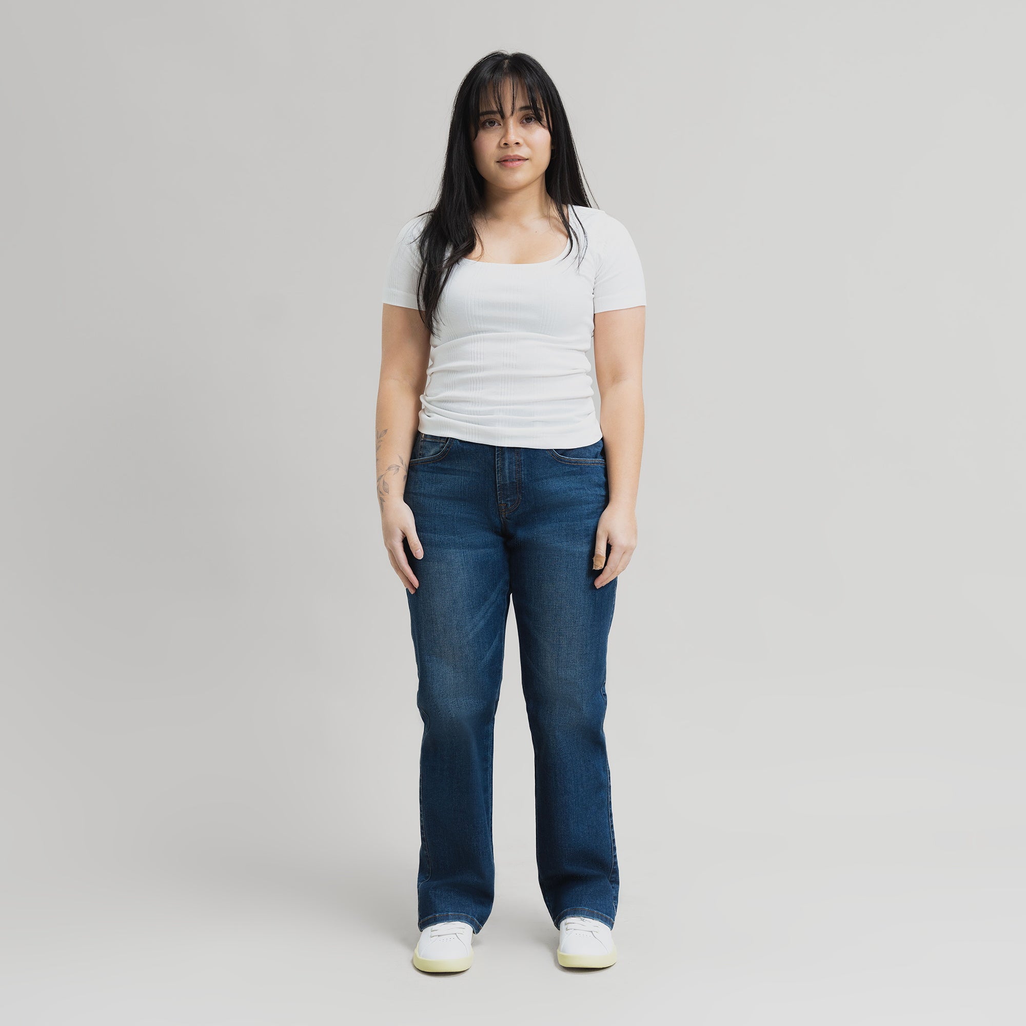 air relaxed women's jeans model Gem in Sur Blue