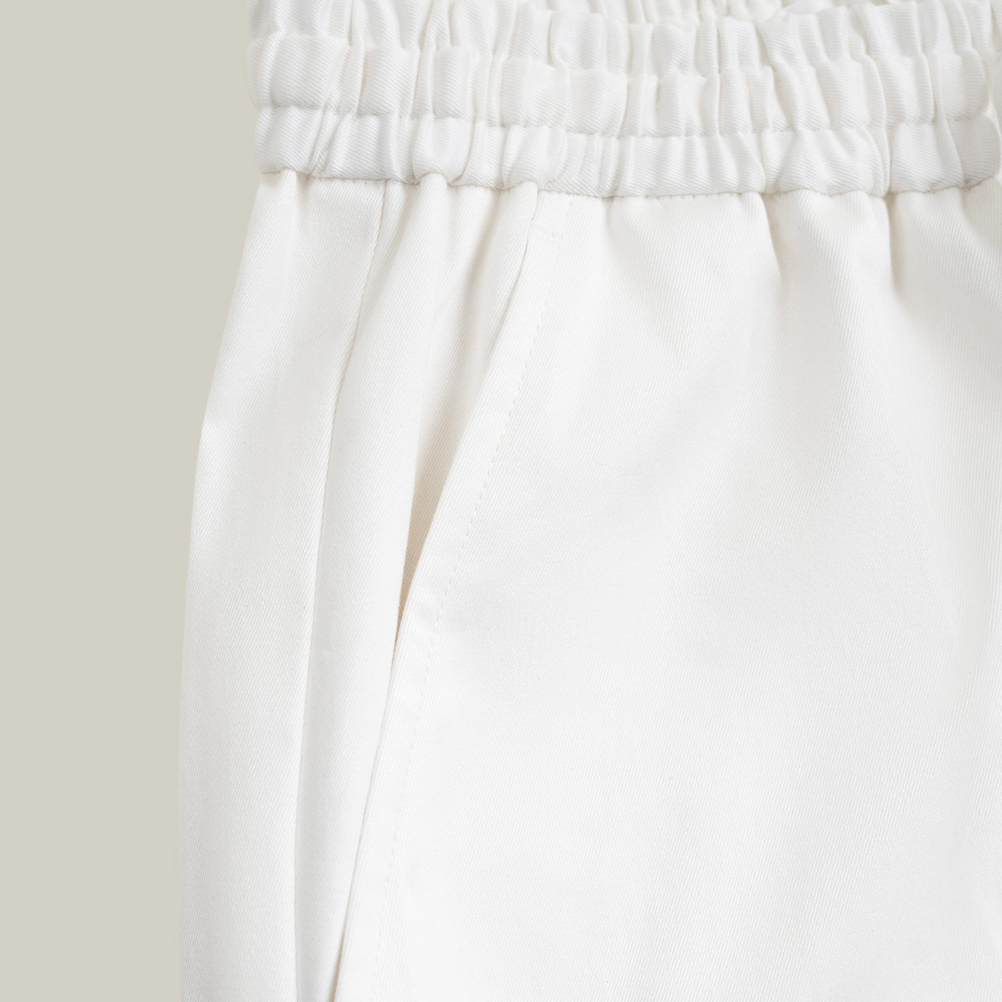Stretch Cotton Drawstring Wide Leg Pant model Tyler in White