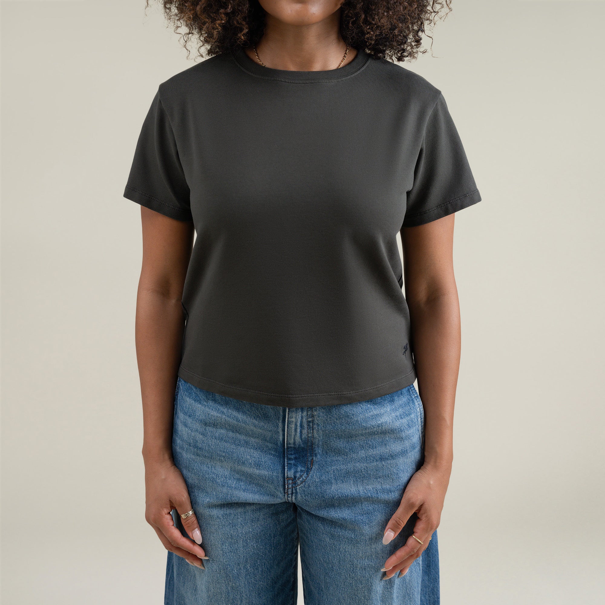 Tags:(Medium) Custom t-shirt tee model Melissa in Smoke