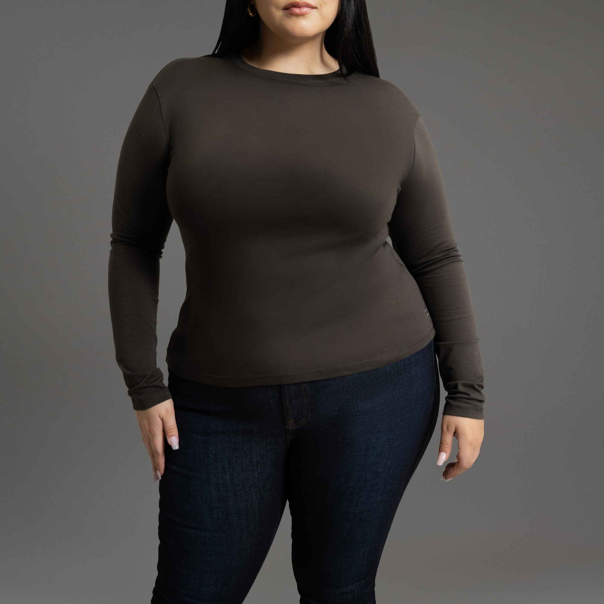 Custom longsleeve t-shirt on model Averi in Ash