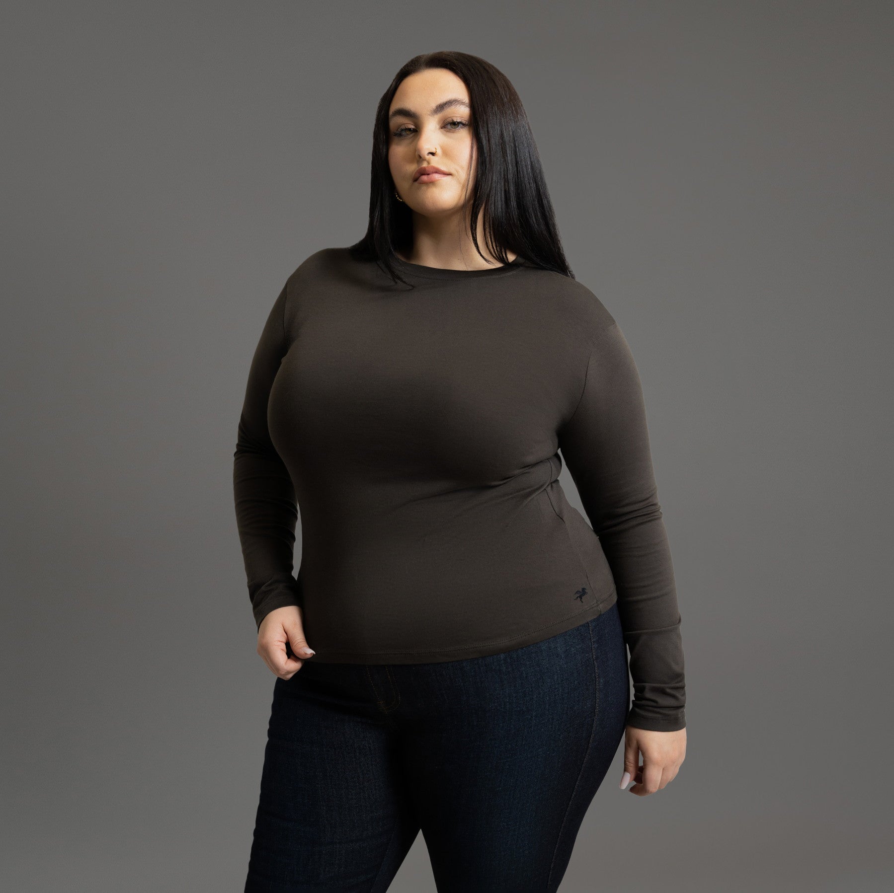 Custom longsleeve t-shirt on model Averi in Ash