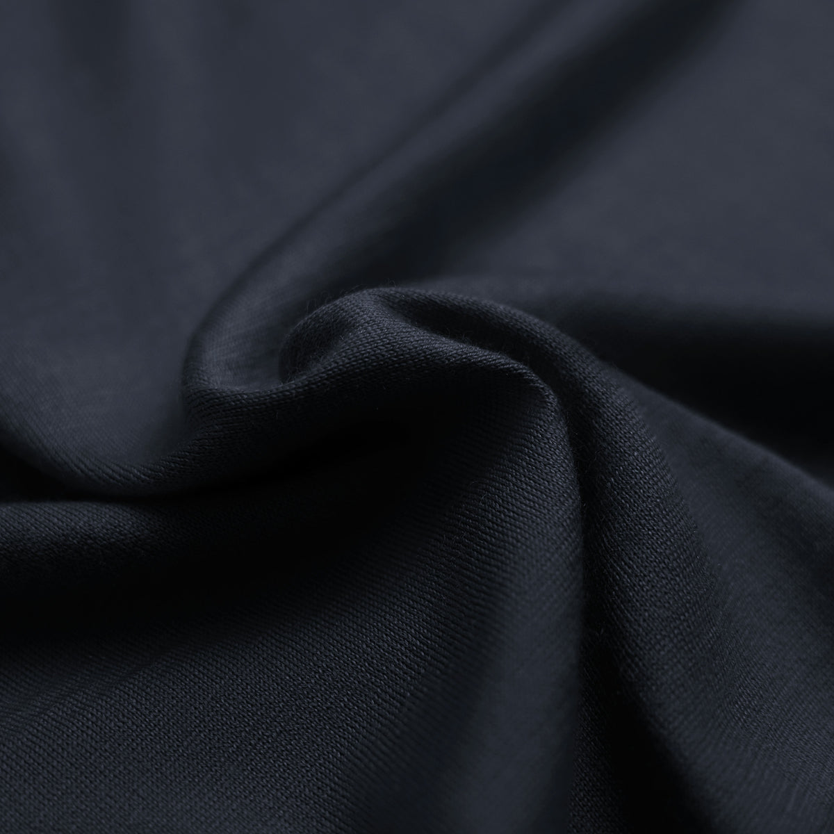 Merino Wool Polo model Matteo in Dark Navy