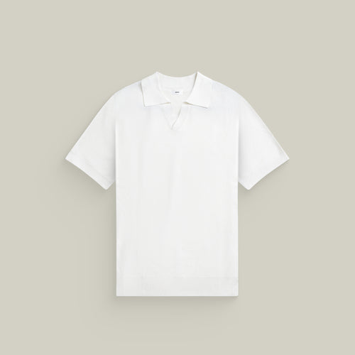 Buttonless Knit Polo model Tyler in White