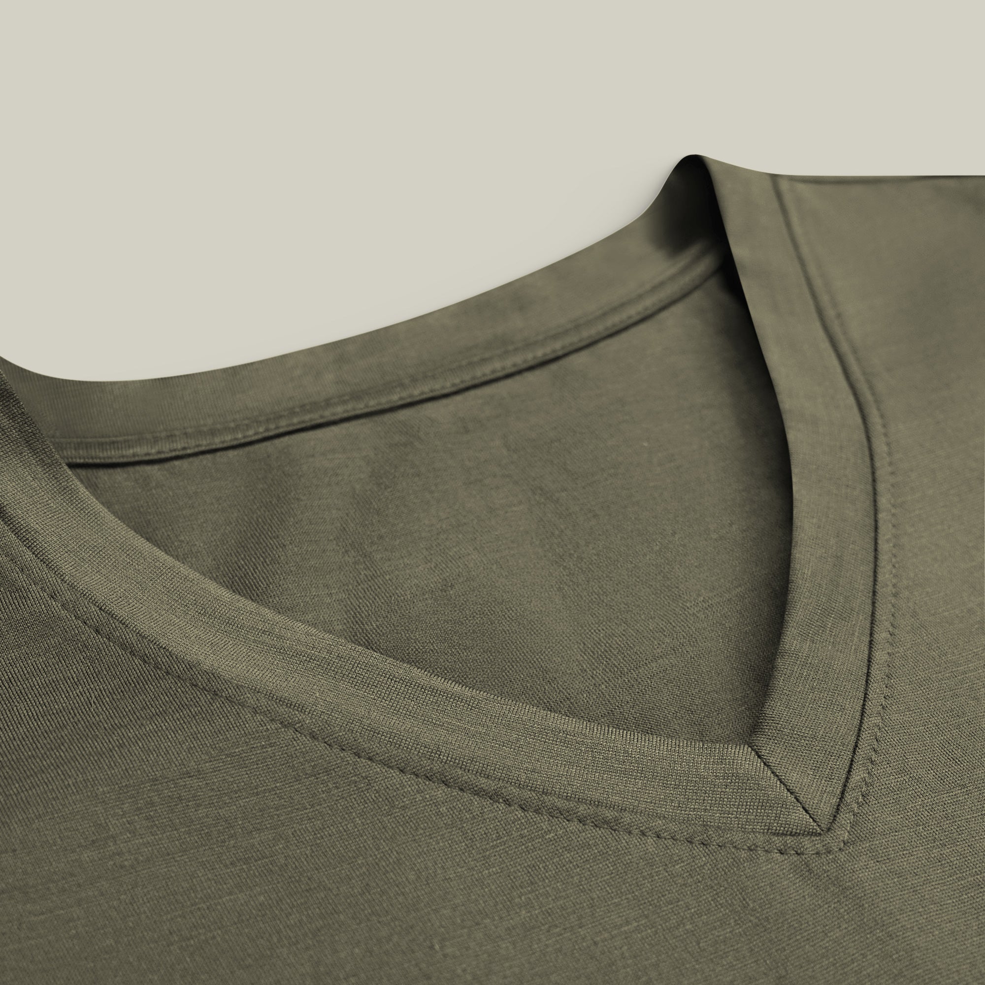 Tags:(6’2" - 180 lbs|Large) Custom t-shirt tee model Matteo in Flint