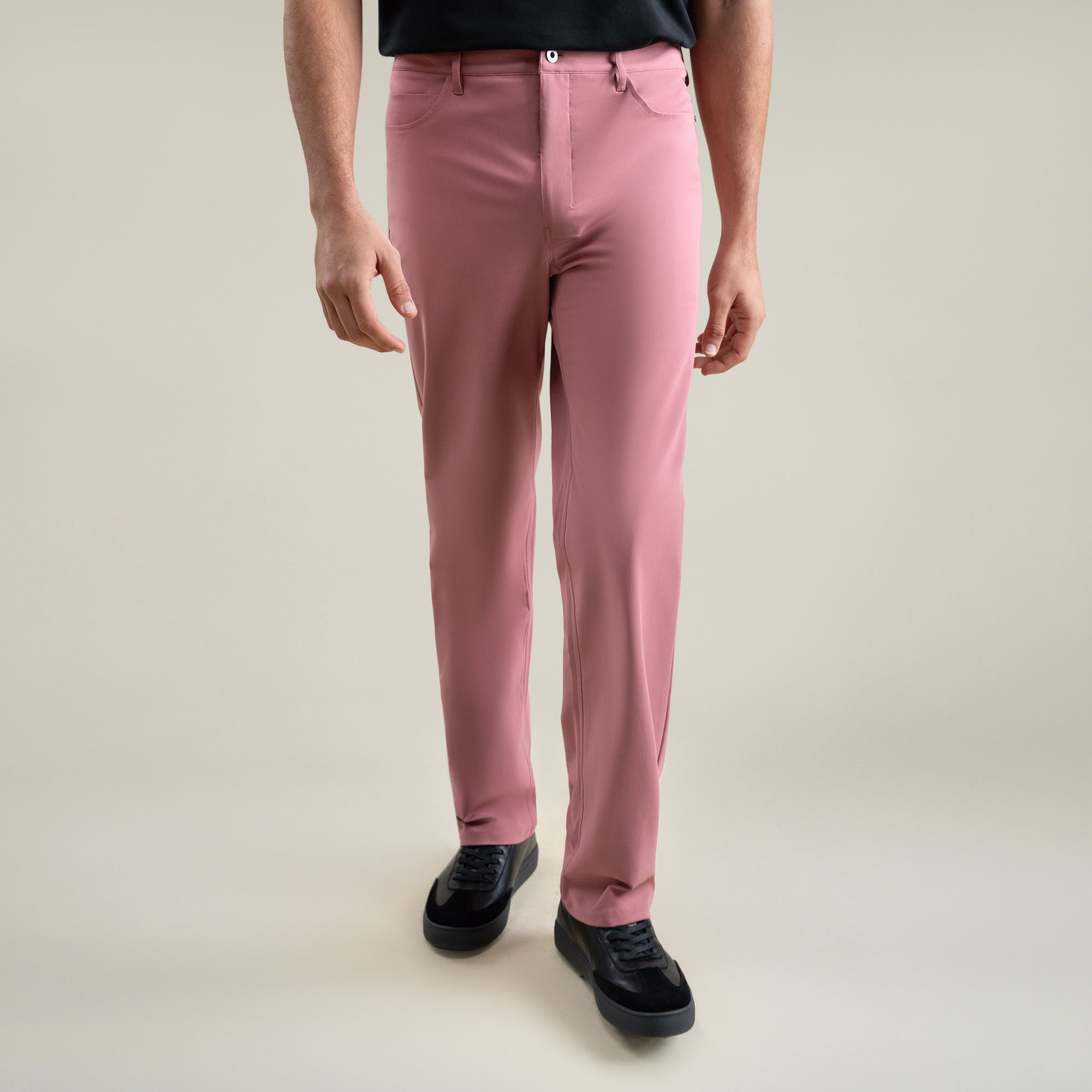 Tags:(6'1"|165) bespoke custom trousers pant chino performance technical model Jessey in Desert Rose