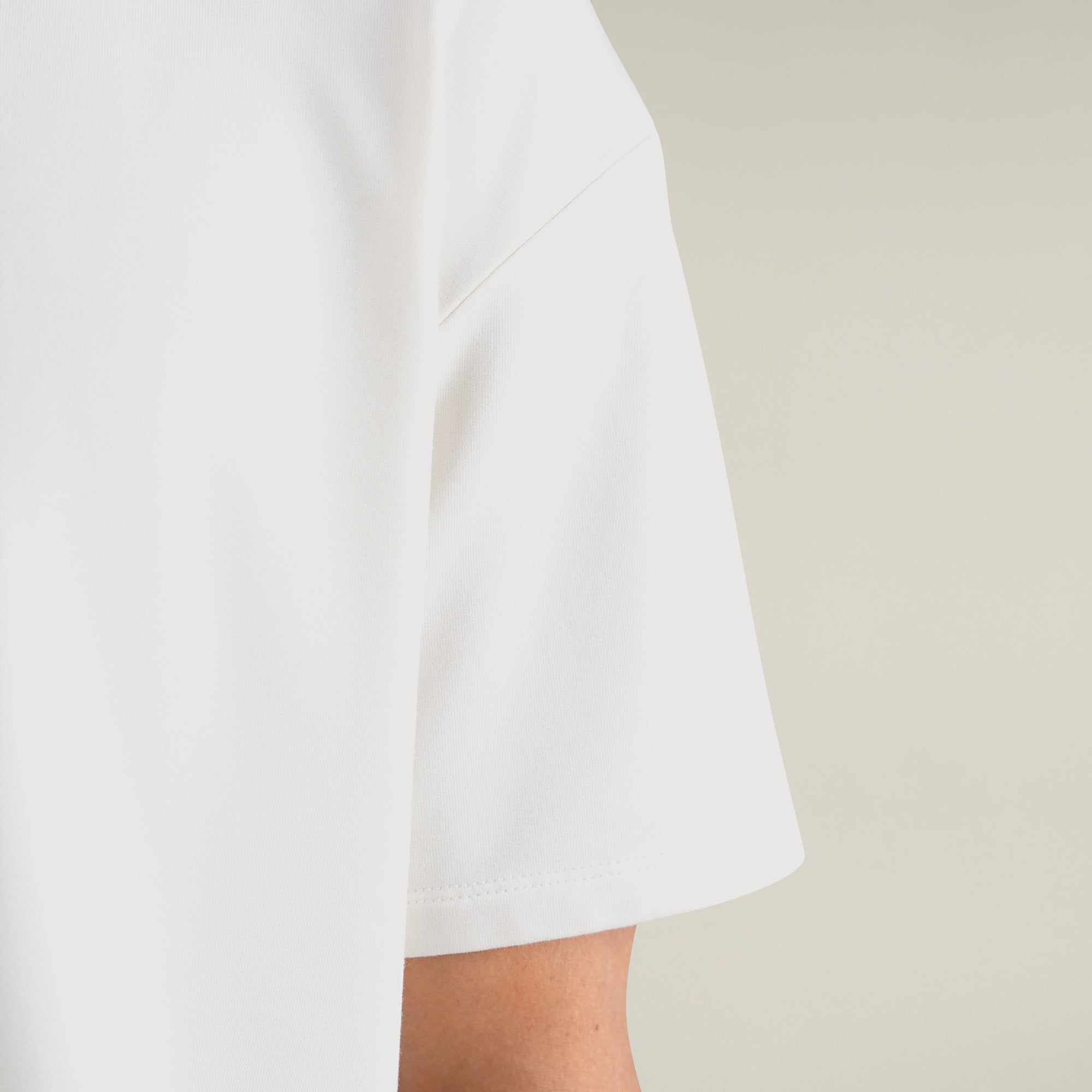 Tags:(Large | 6'1" - 165) Custom t-shirt tee model Jessey in Bone