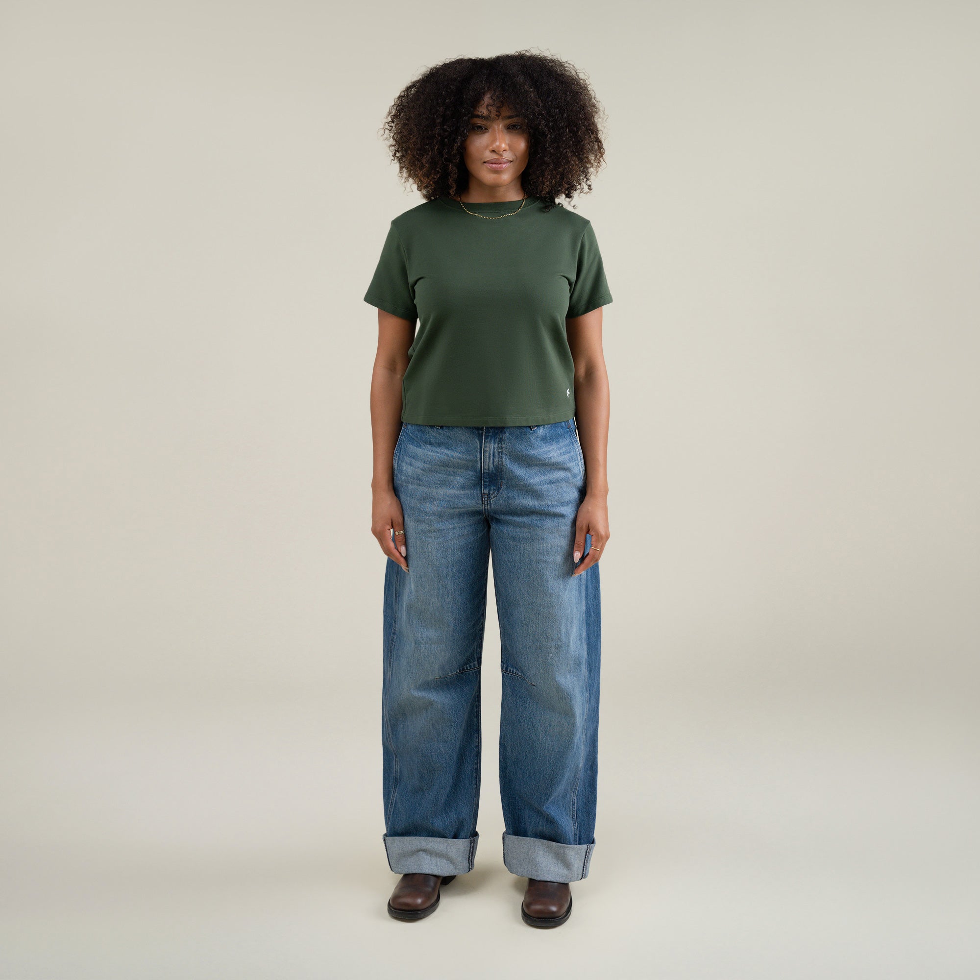 Tags:(Medium) Custom t-shirt tee model Melissa in Moss