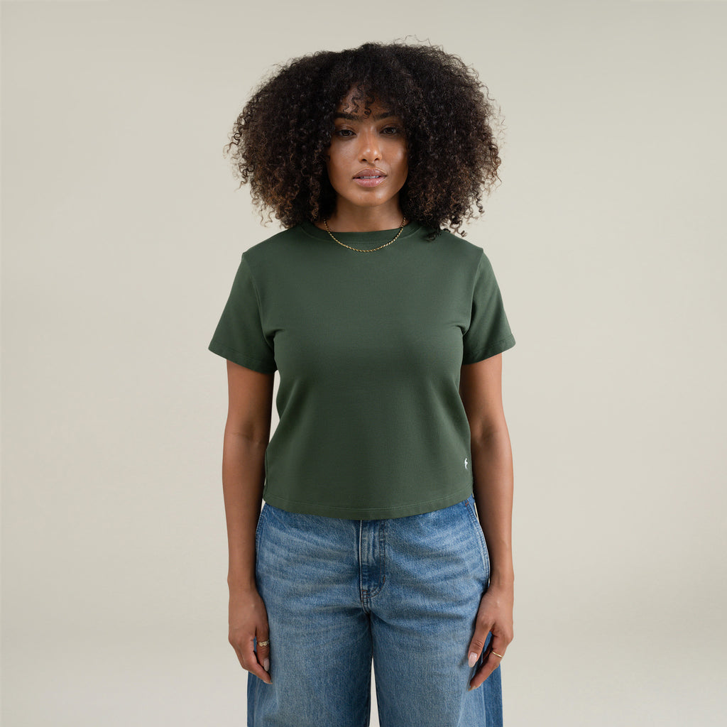 Tags:(Medium) Custom t-shirt tee model Melissa in Moss
