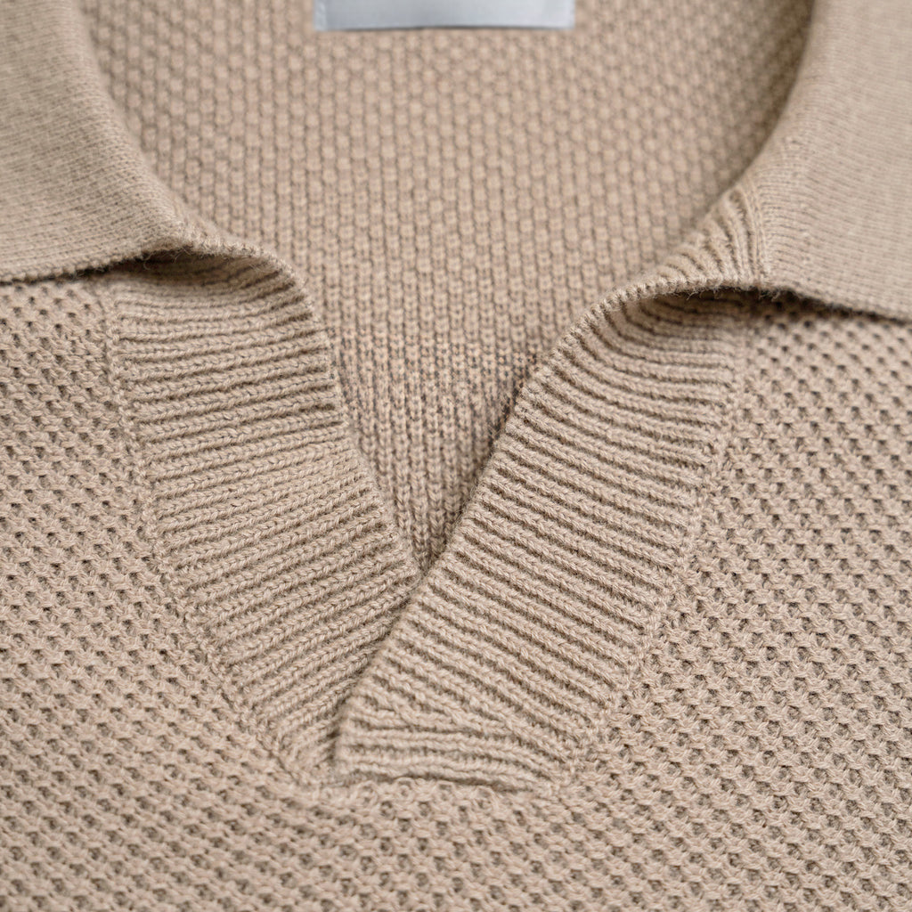 Buttonless Knit Polo model Tyler in Toffee