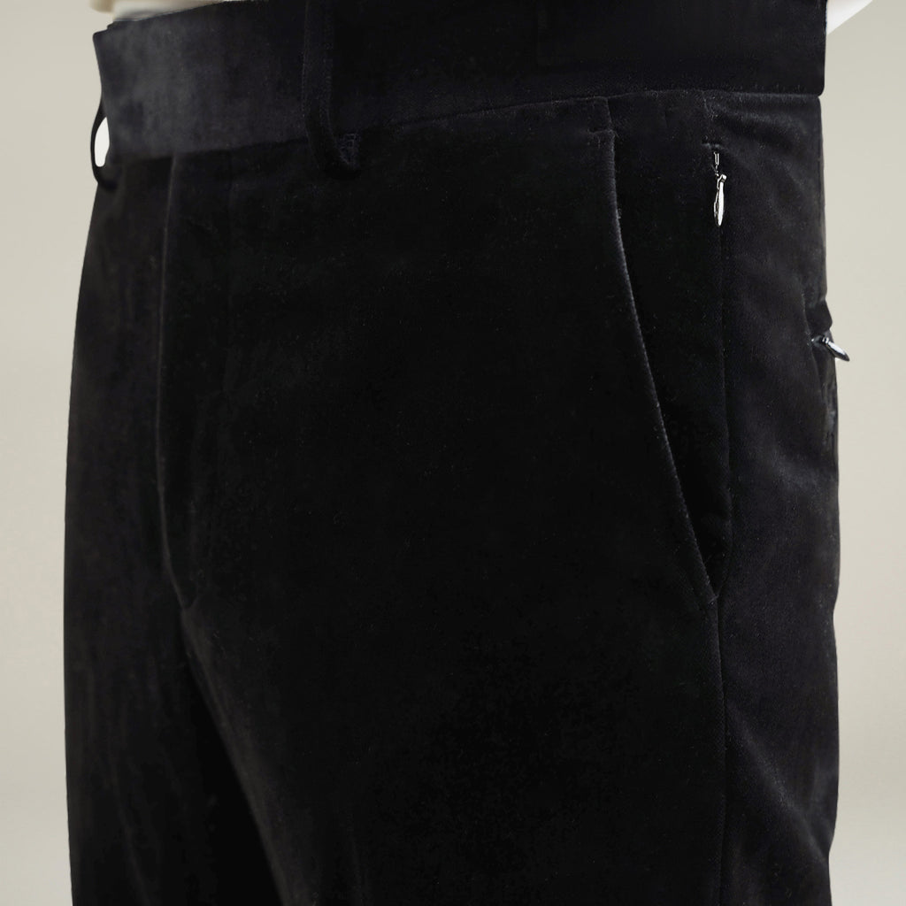 Tags:(Large | 6'1" - 165) Custom Peak Lapel Tuxedo model Jessey in Black