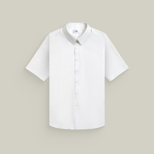Bamboo Short Sleeve Button-Up Shirt model Tyler in Sea Salt