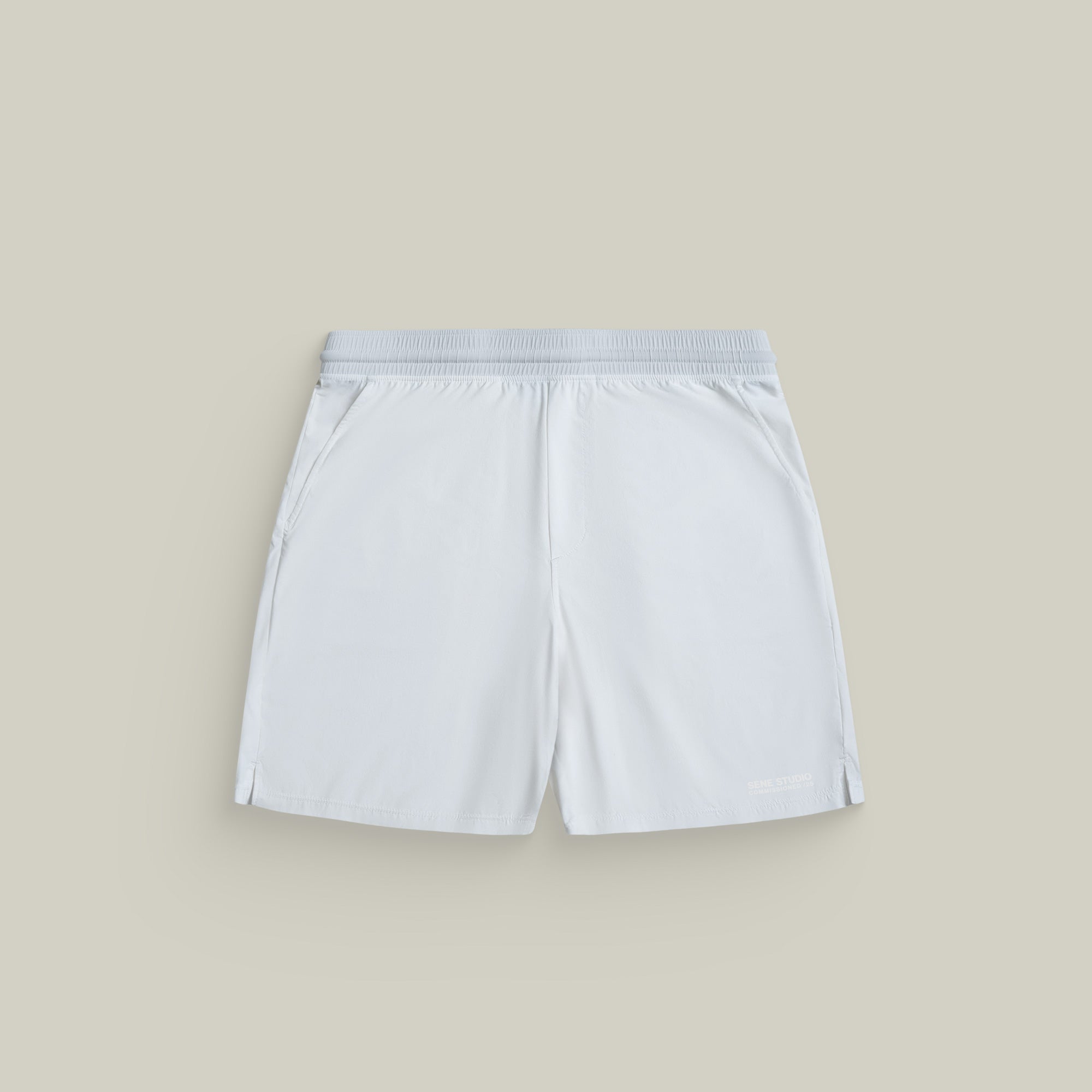 Tags:(Large | 6’2 - 180) Ultralight Nylon Flex Shorts model Kive in White
