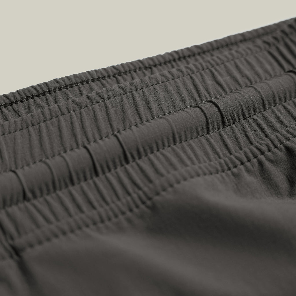 Tags:(Large | 6’2 - 180) Ultralight Nylon Flex Shorts model Kive in Ash