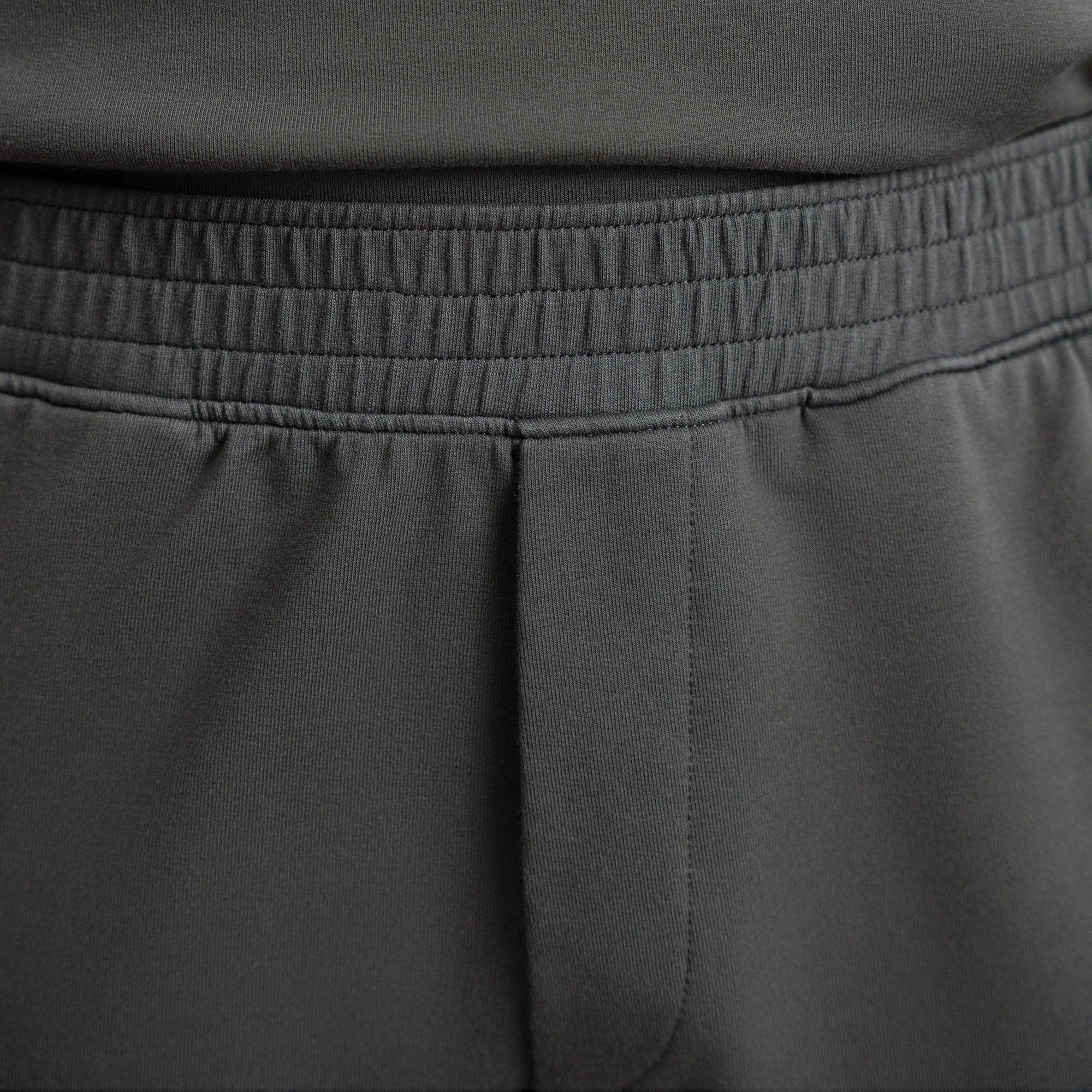 Tags:(6'0" - 180 lbs|Medium) custom pullover model Tyler in Smoke