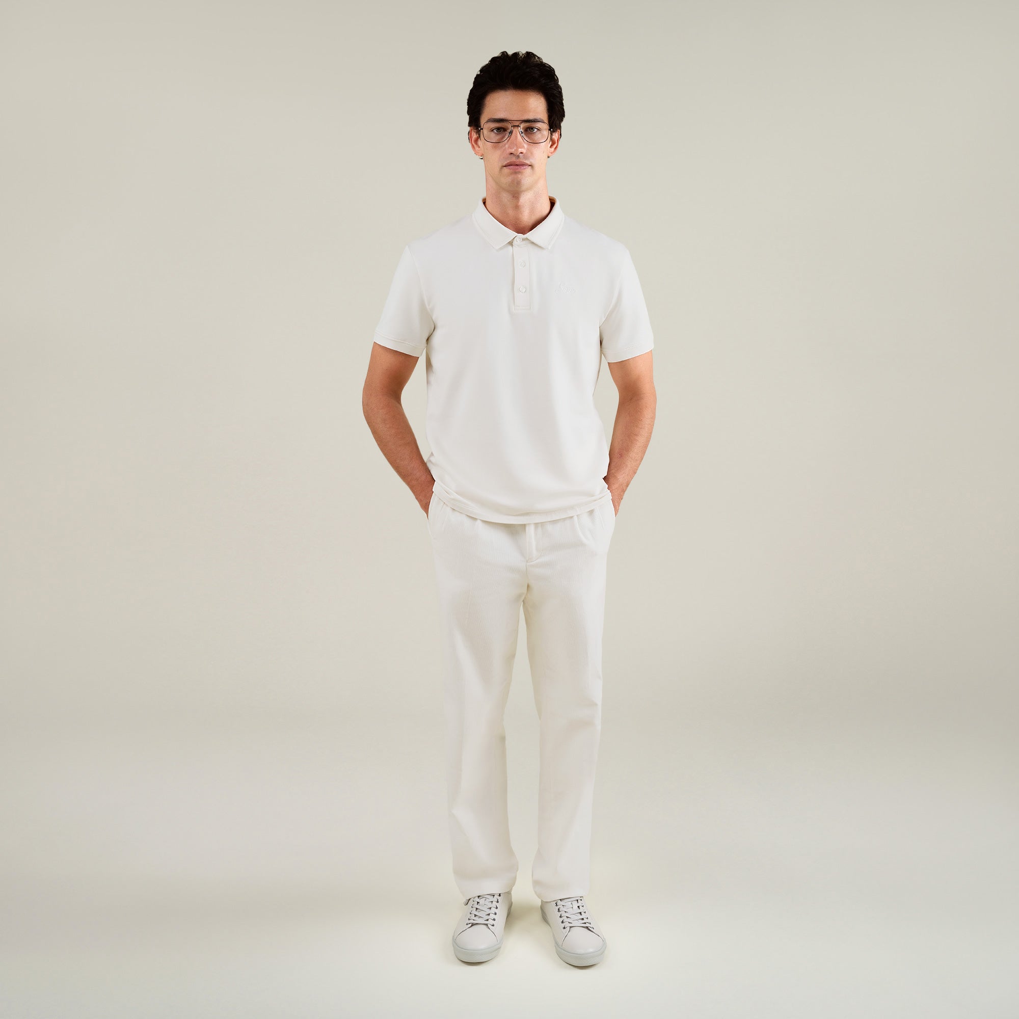 Tags:(Large | 6'1" - 165) Custom t-shirt tee model Jessey in Bone