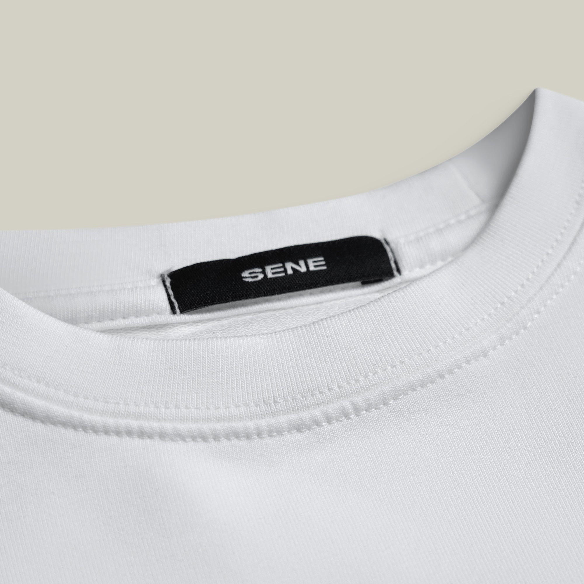 Tags:(Large | 6’2 - 180) Custom t-shirt tee model Kive in White