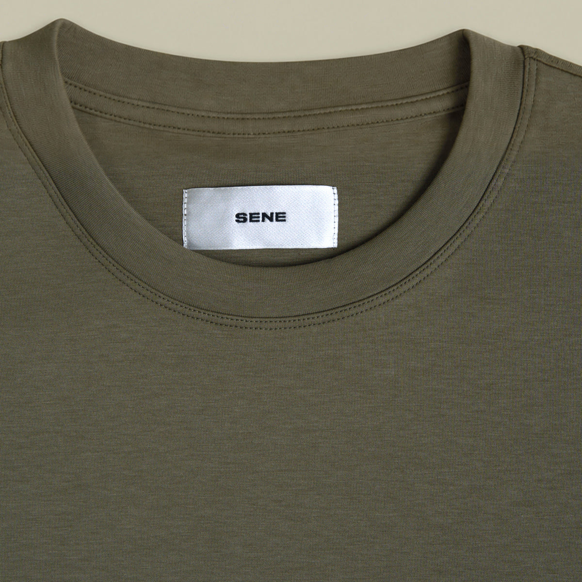 Mulberry Emblem Crew T-Shirt model Matteo in Olive