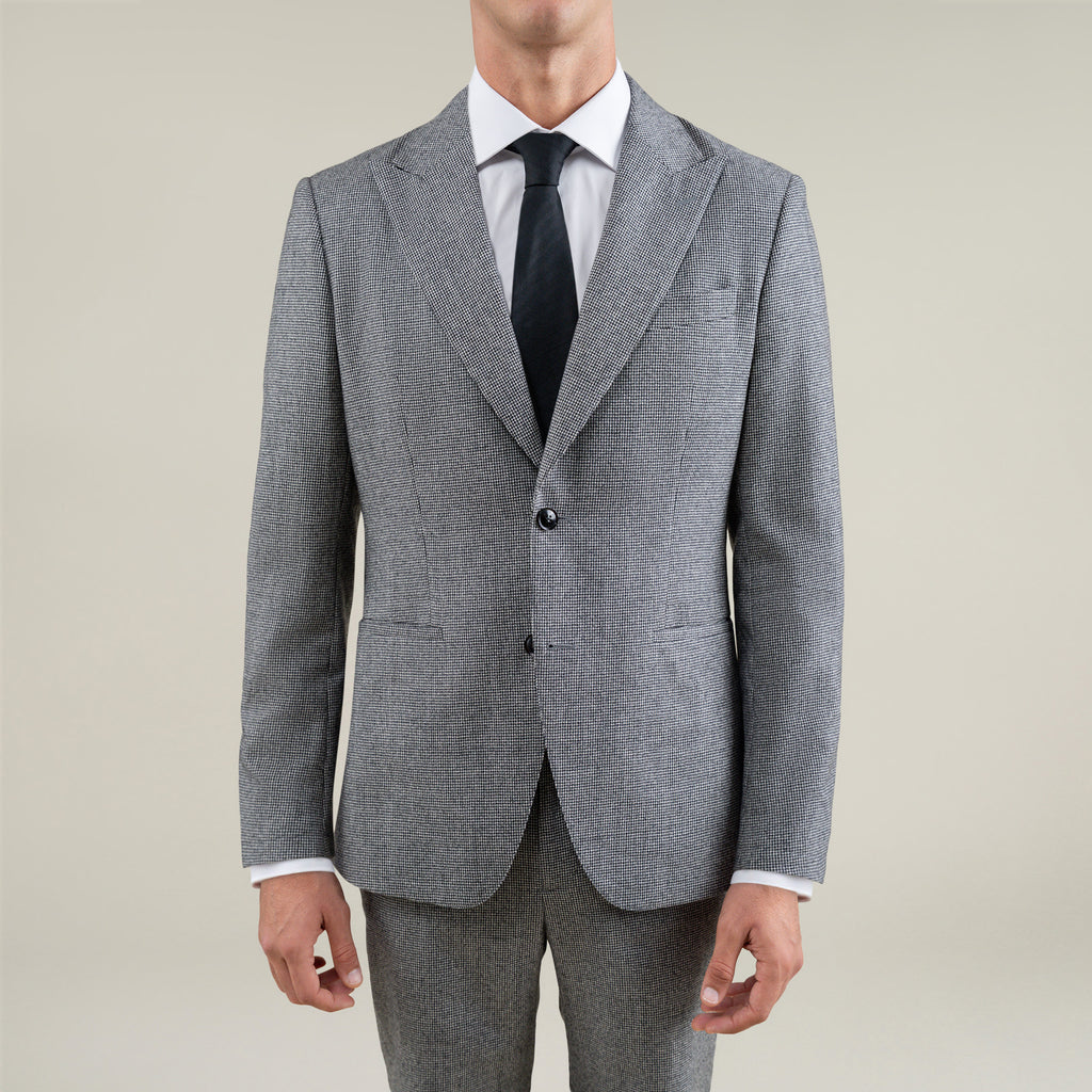 Tags:(6'1"|165) Custom Peak Lapel Tuxedo model Jessey in Black Pepita