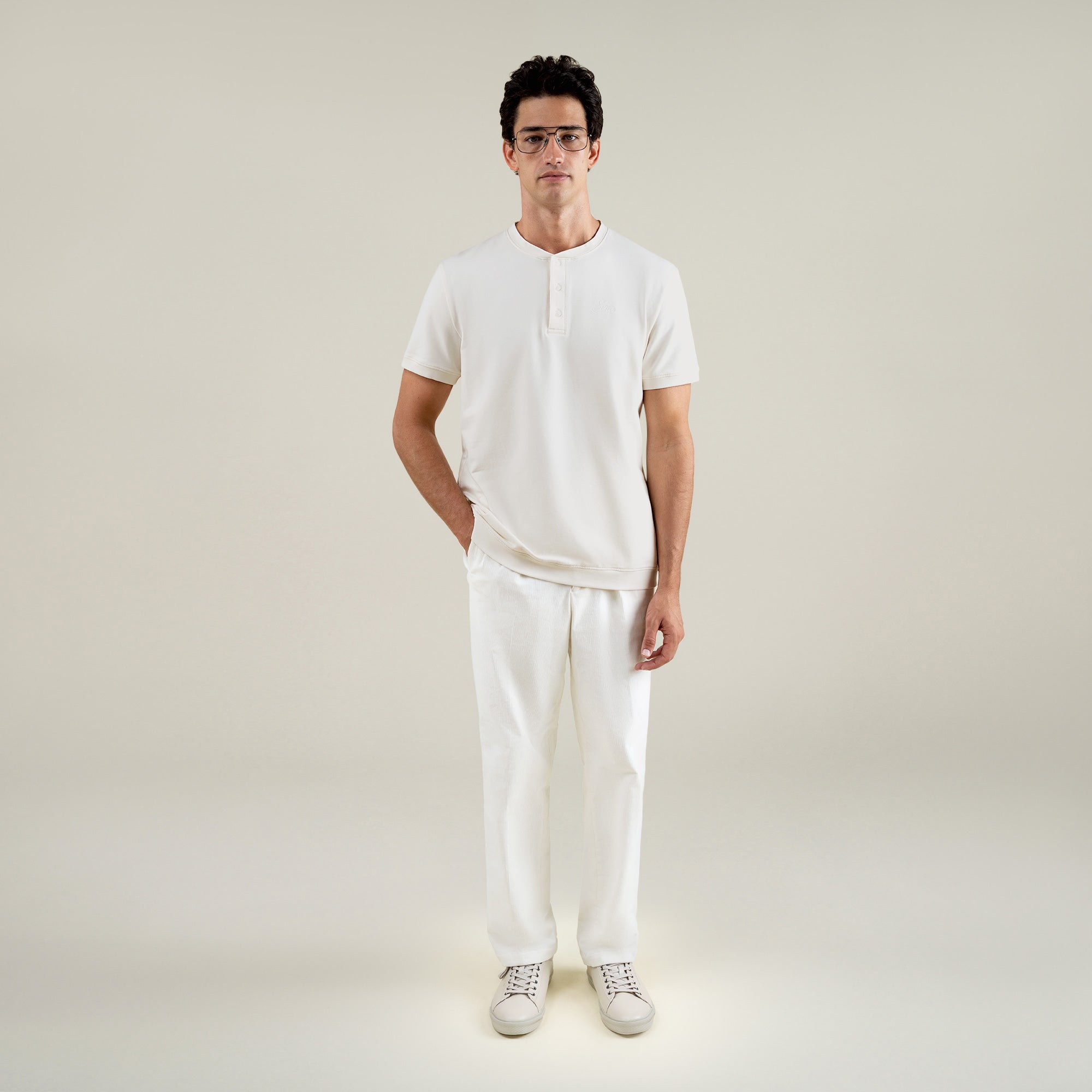 Tags:(Large | 6'1" - 165) Custom t-shirt tee model Jessey in Bone