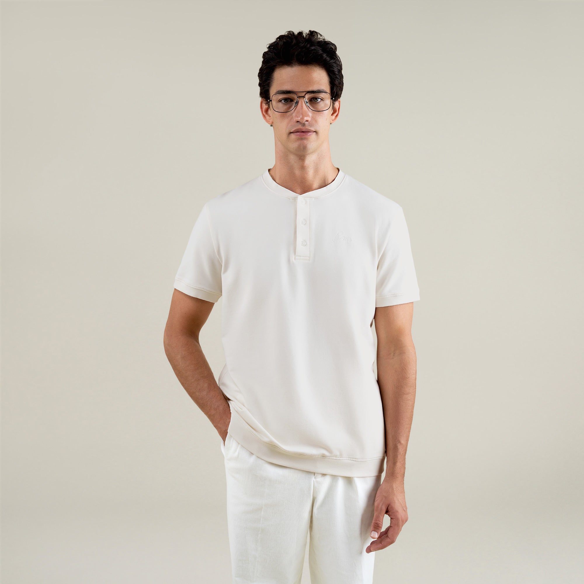 Tags:(Large | 6'1" - 165) Custom t-shirt tee model Jessey in Bone