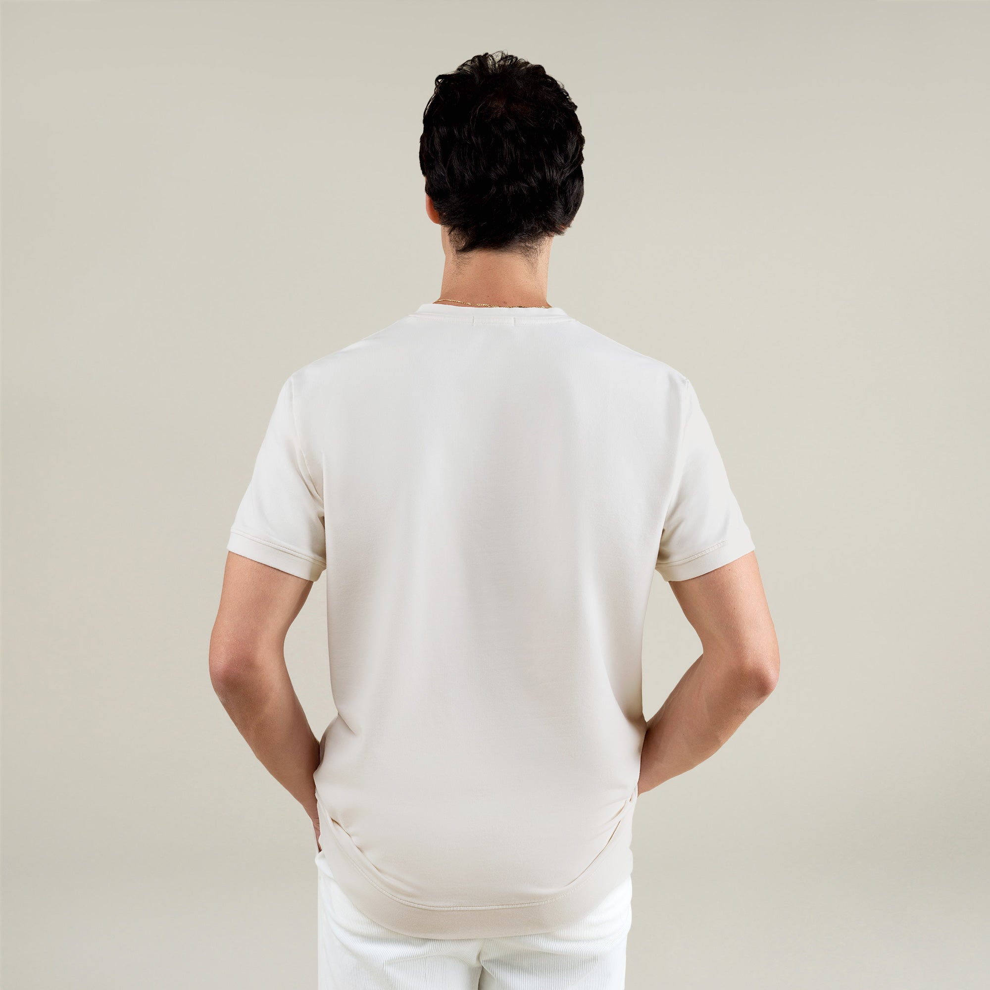 Tags:(Large | 6'1" - 165) Custom t-shirt tee model Jessey in Bone