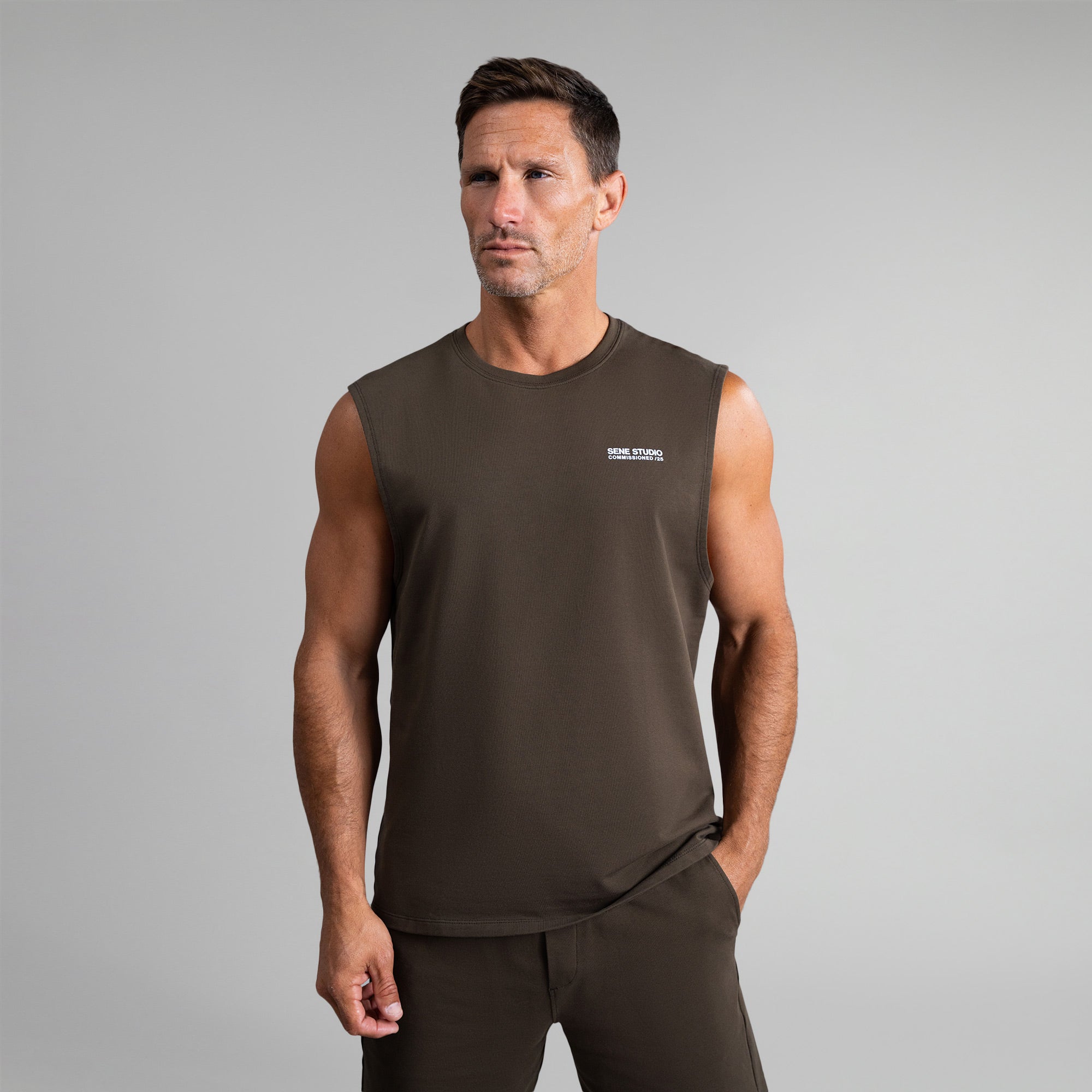 Tags:(6'0" - 180 lbs|Large) custom t-shirt tee model Tyler in Umber