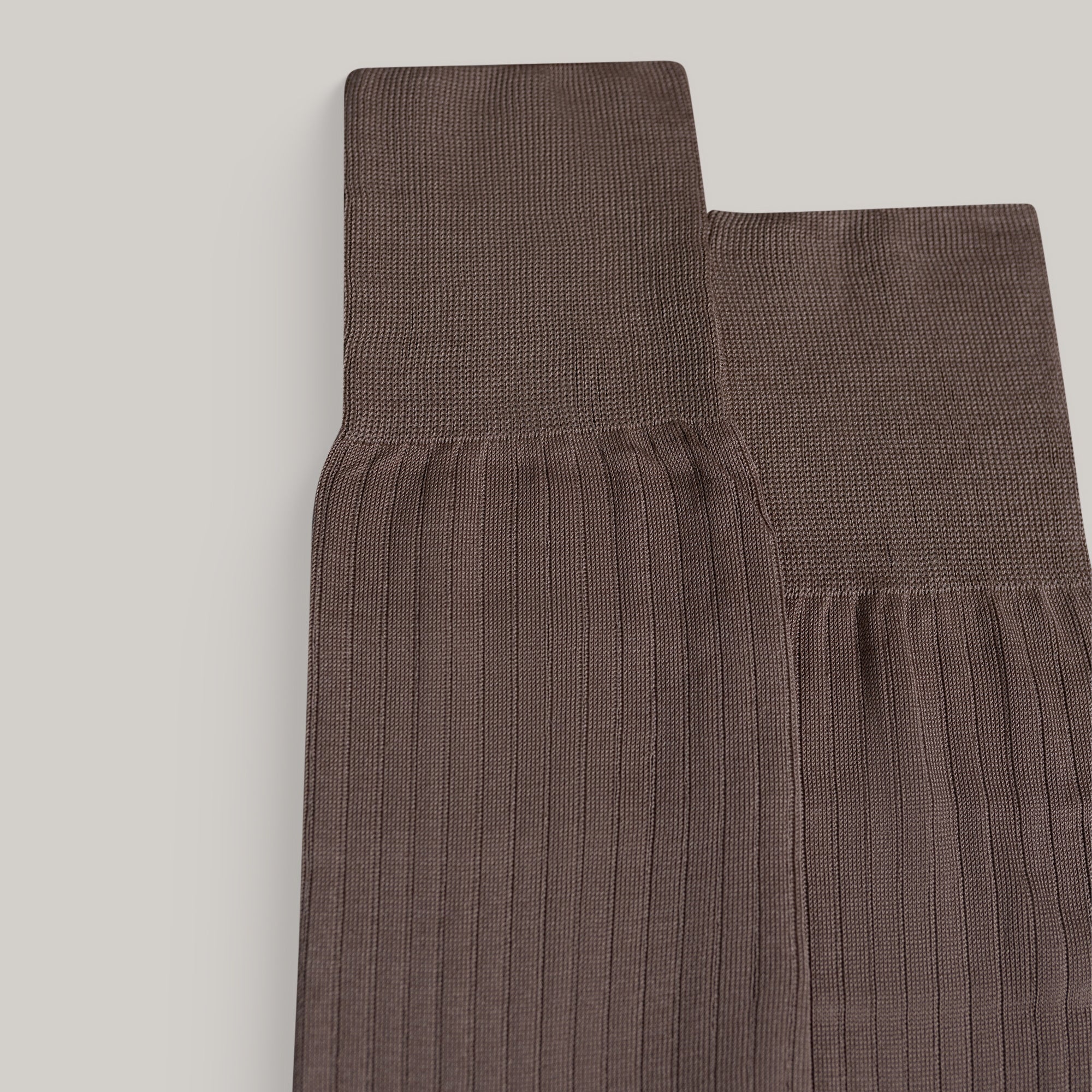 Sene Socks model flatlay in Tan