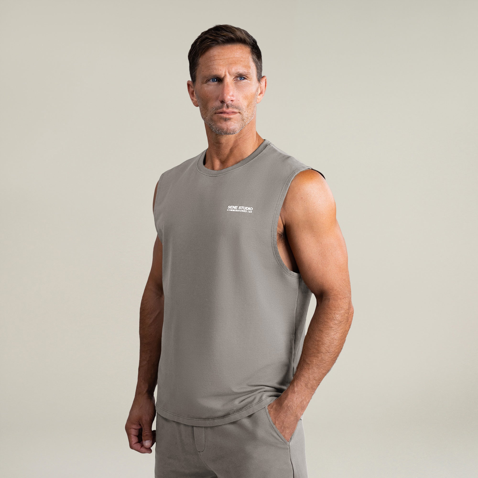 Tags:(6'0" - 180 lbs|Large) custom t-shirt tee model Tyler in Frost Gray