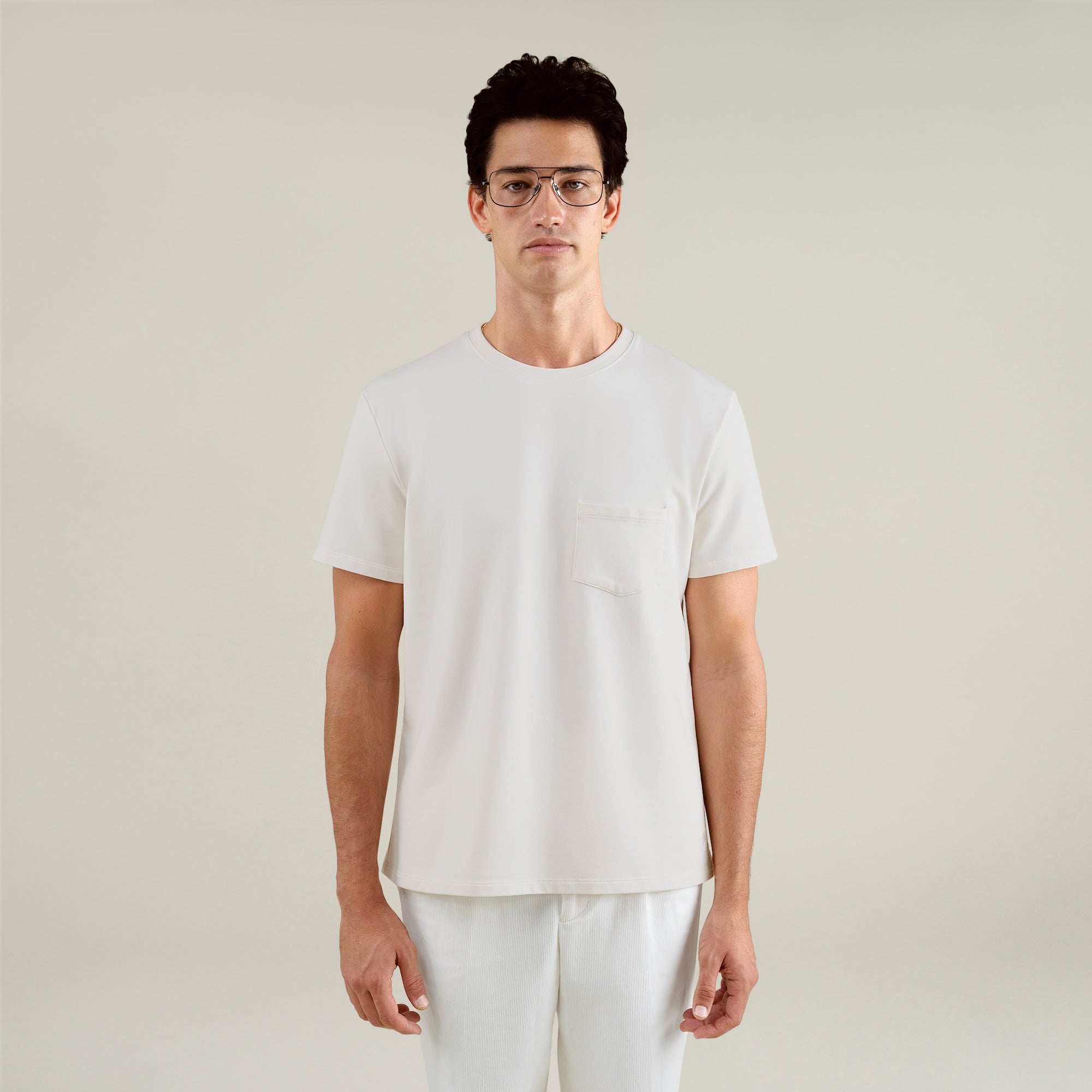 Tags:(Large | 6'1" - 165) Custom t-shirt tee model Jessey in Bone