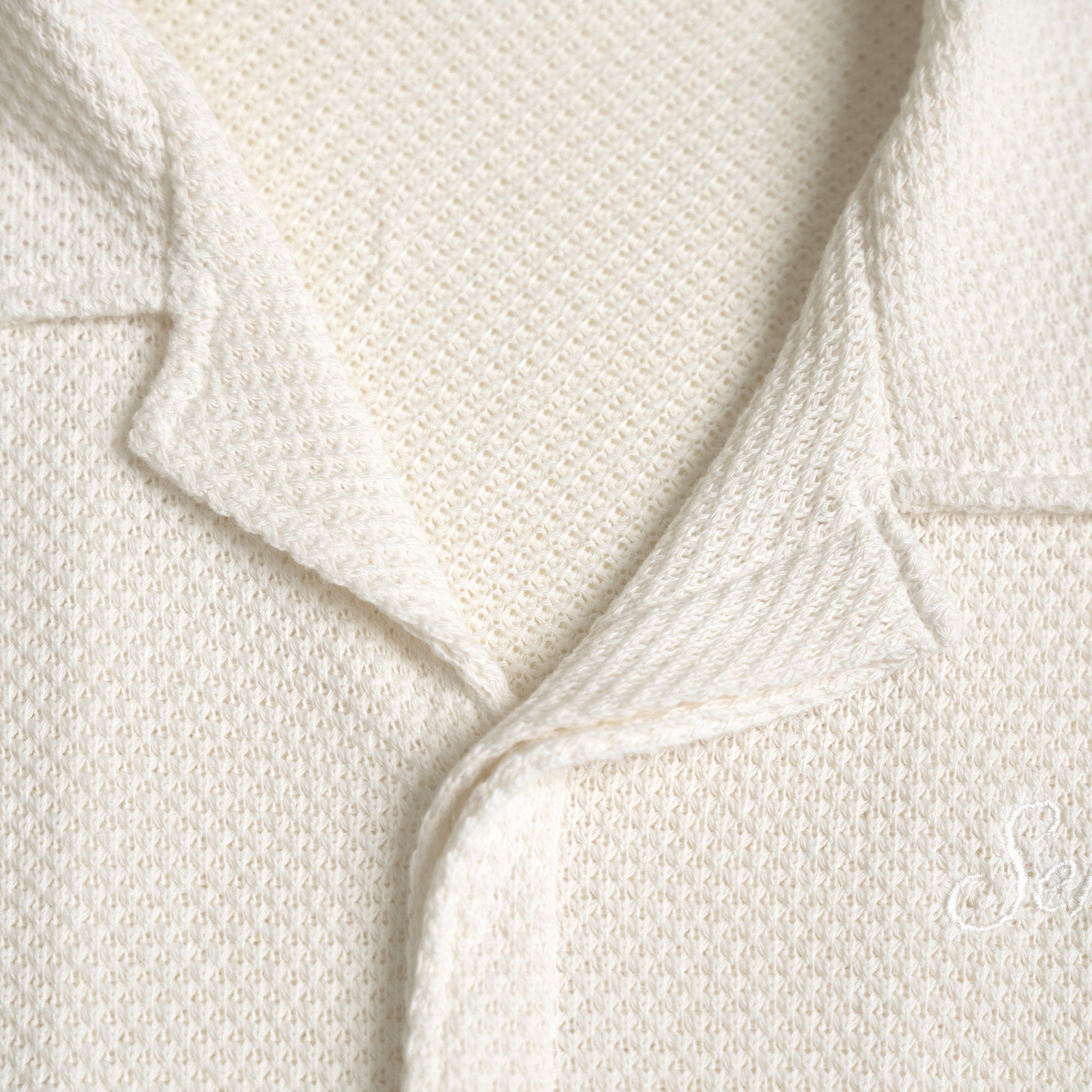 Tags:(6'0" - 180 lbs|Medium) Custom Knit Camp Shirt model Tyler in Cream