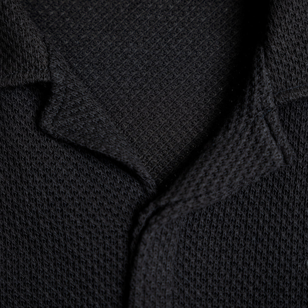 Tags:(6'0" - 180 lbs|Medium) Custom Knit Camp Shirt model Tyler in Black