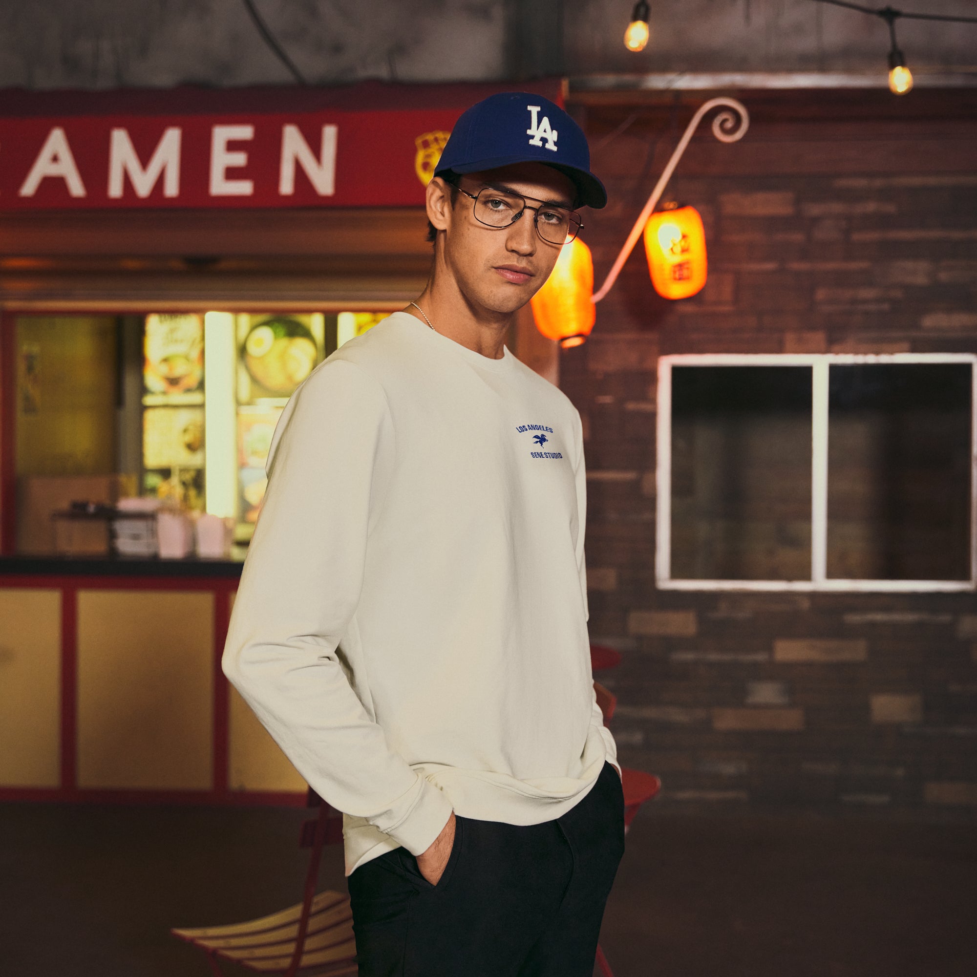 Tags:(Large | 6'1" - 165) Custom t-shirt tee model Jessey in Bone