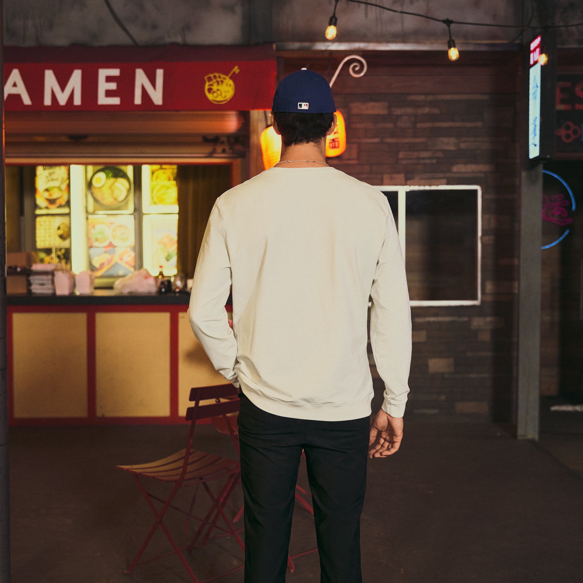 Tags:(Large | 6'1" - 165) Custom t-shirt tee model Jessey in Bone