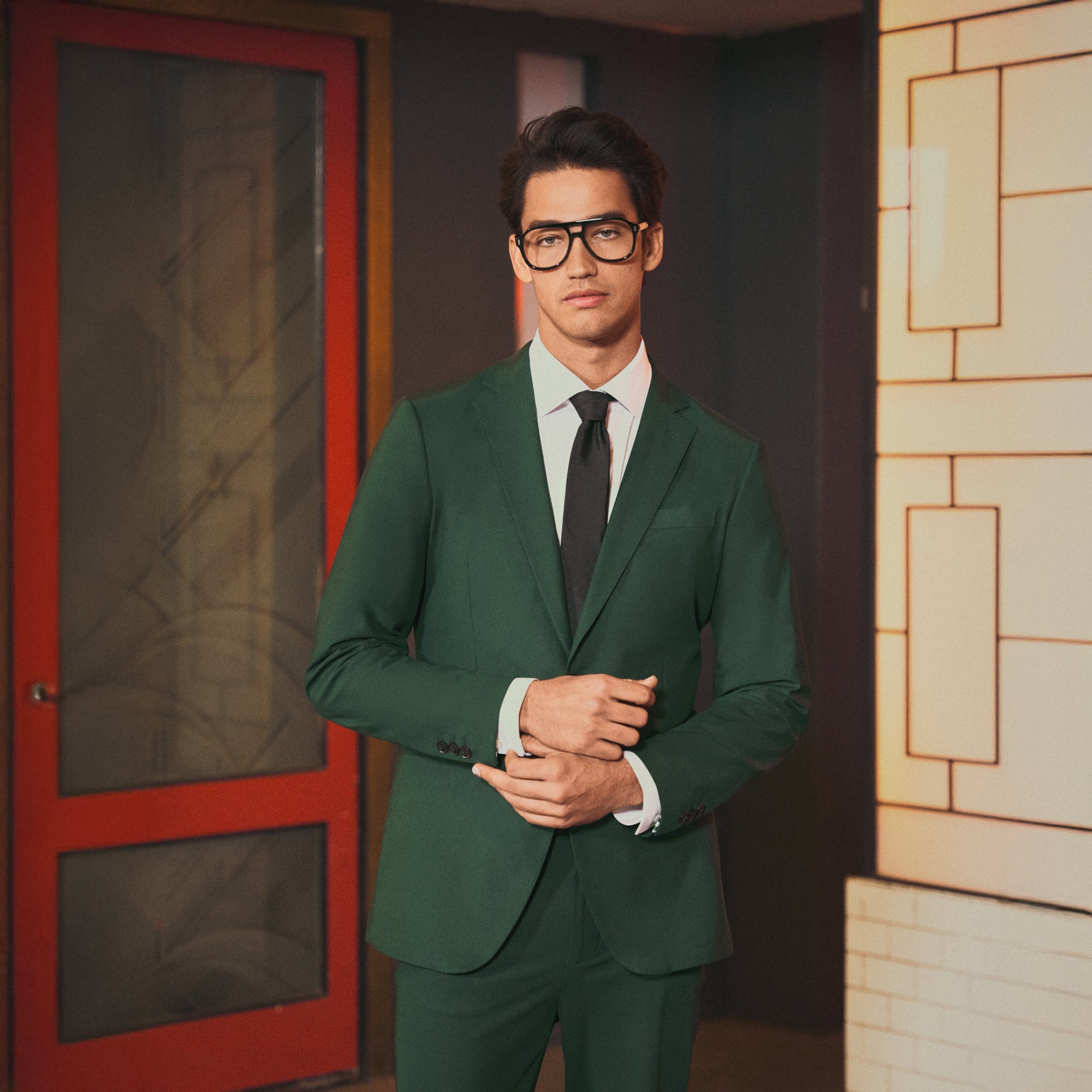 Tags:(6'1"|165) bespoke custom trousers pant chino performance technical model Jessey in Pine Grove