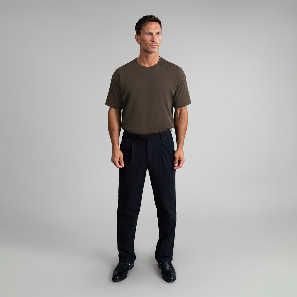 Tags:(6'0" - 180 lbs) custom t-shirt tee model Tyler in Umber