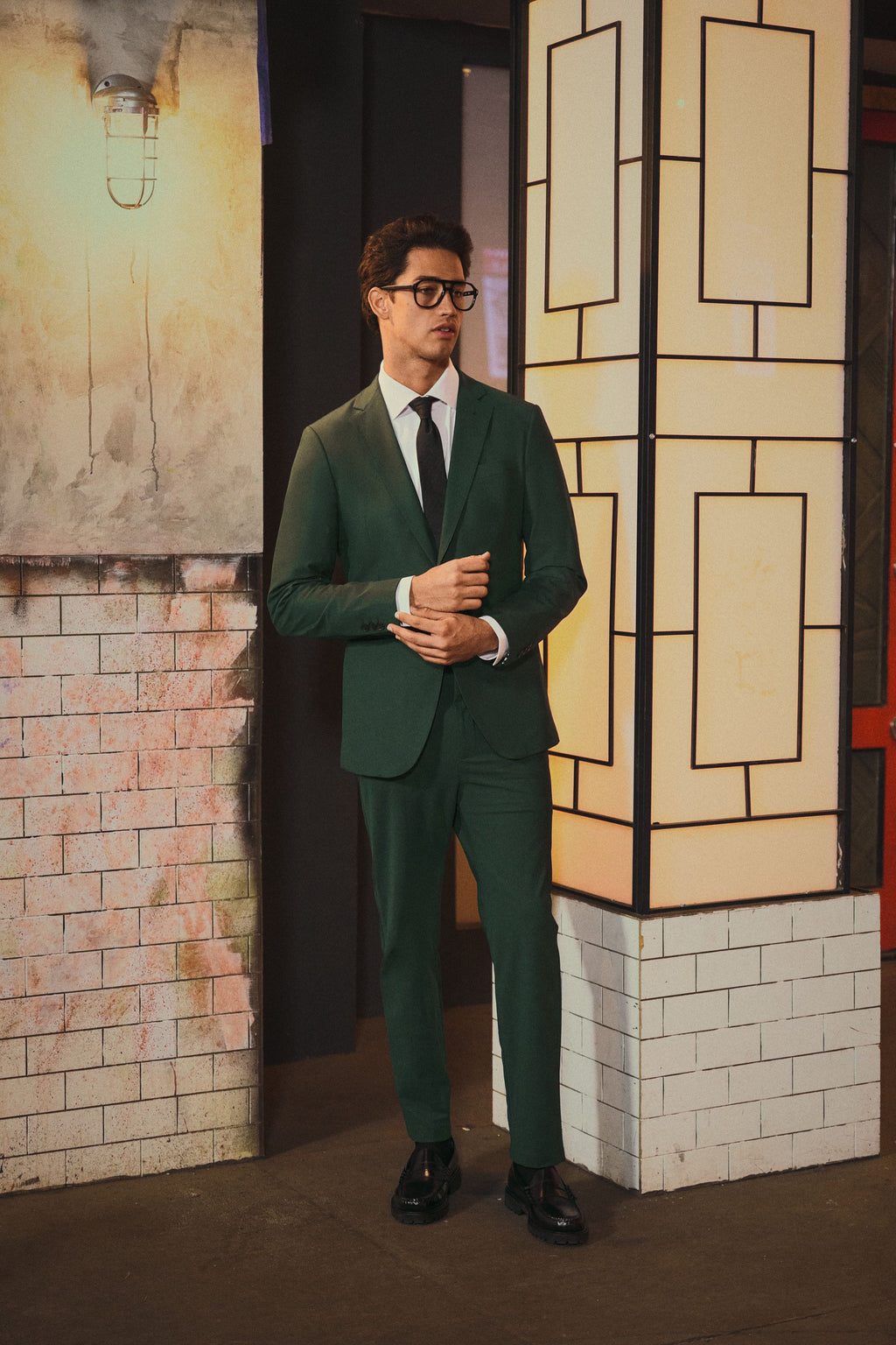 Tags:(6'1"|165) bespoke custom trousers pant chino performance technical model Jessey in Pine Grove