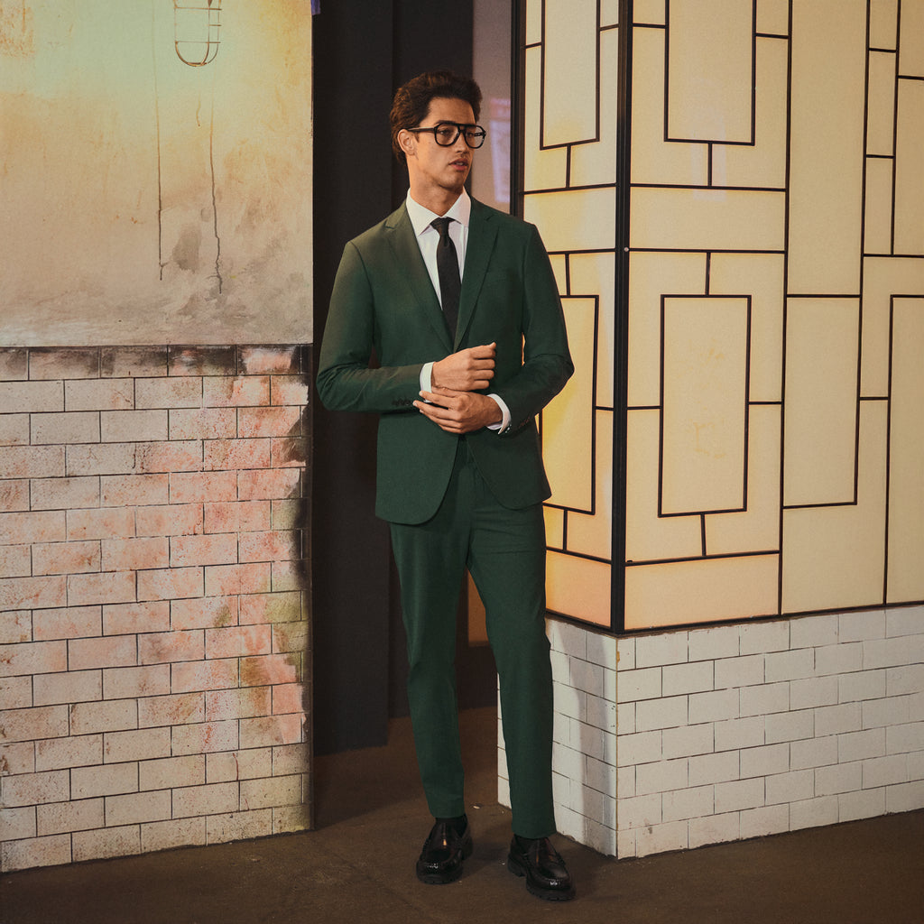 Tags:(6'1"|165) bespoke custom trousers pant chino performance technical model Jessey in Pine Grove